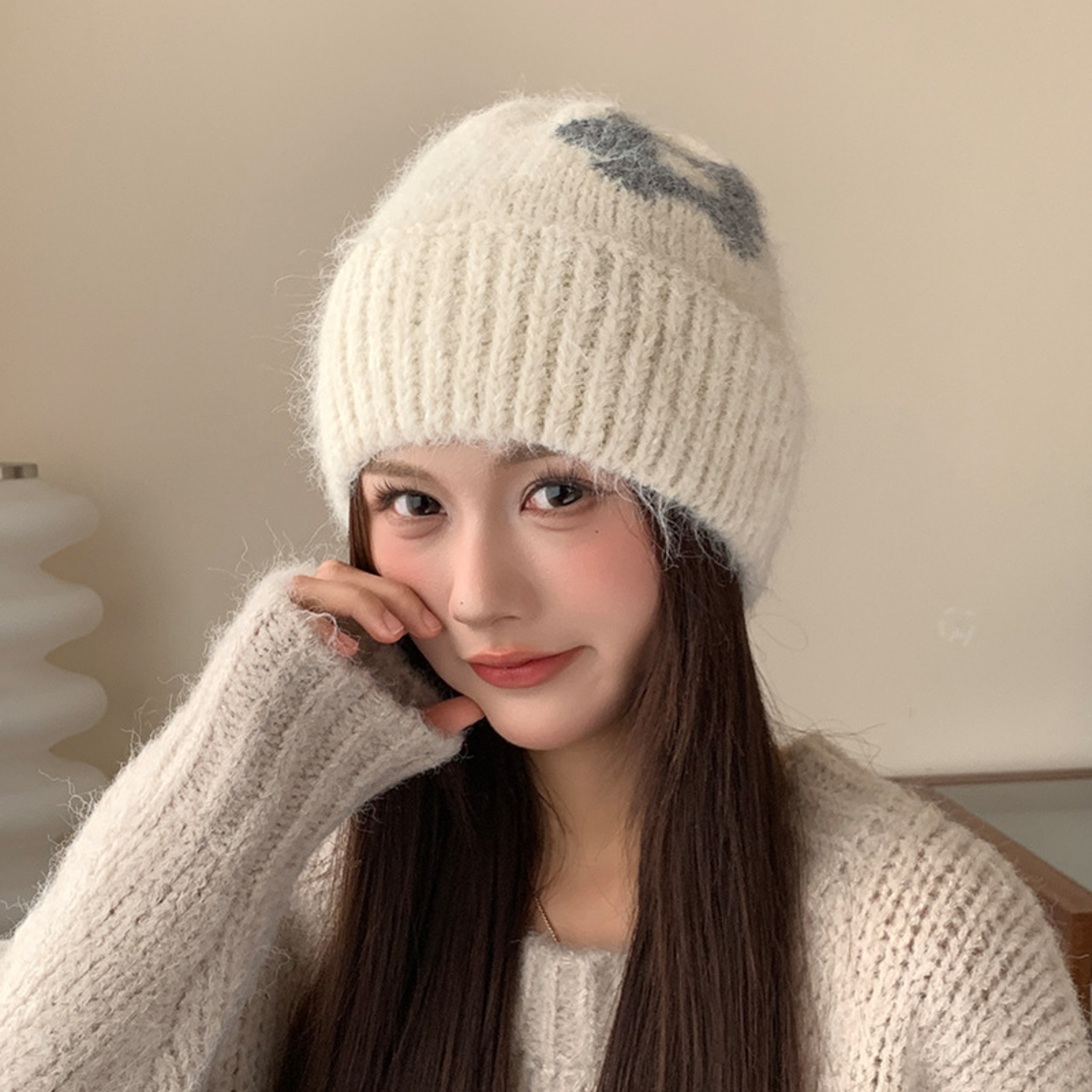 Korean Style Womens Winter Hat With Flower And Ear Protection Wool Hat Big Head Circumference Wool  0