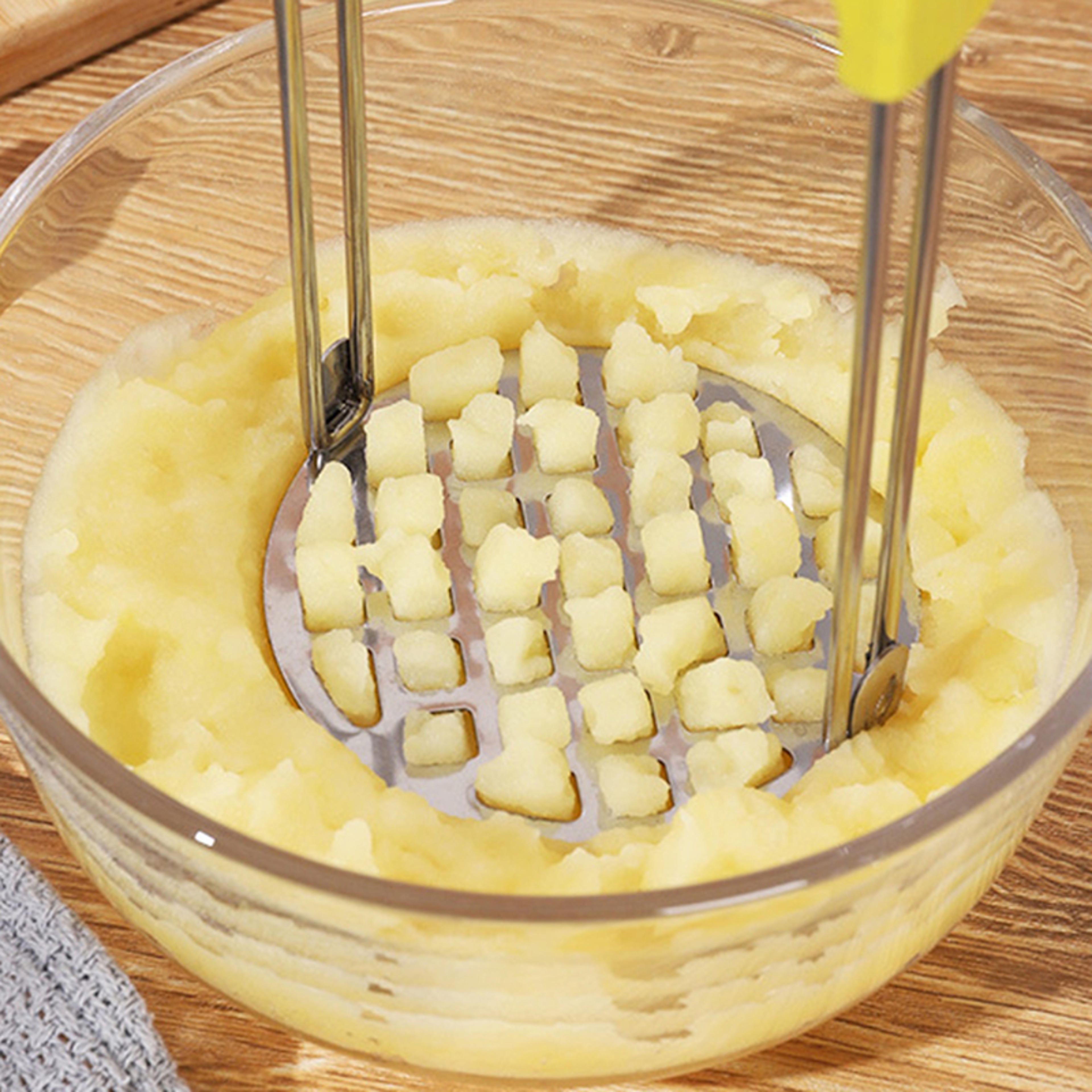 Stainless Steel Potato Masher, Manual Pressed Smasher for Baby Food and Kitchen Use – view 3