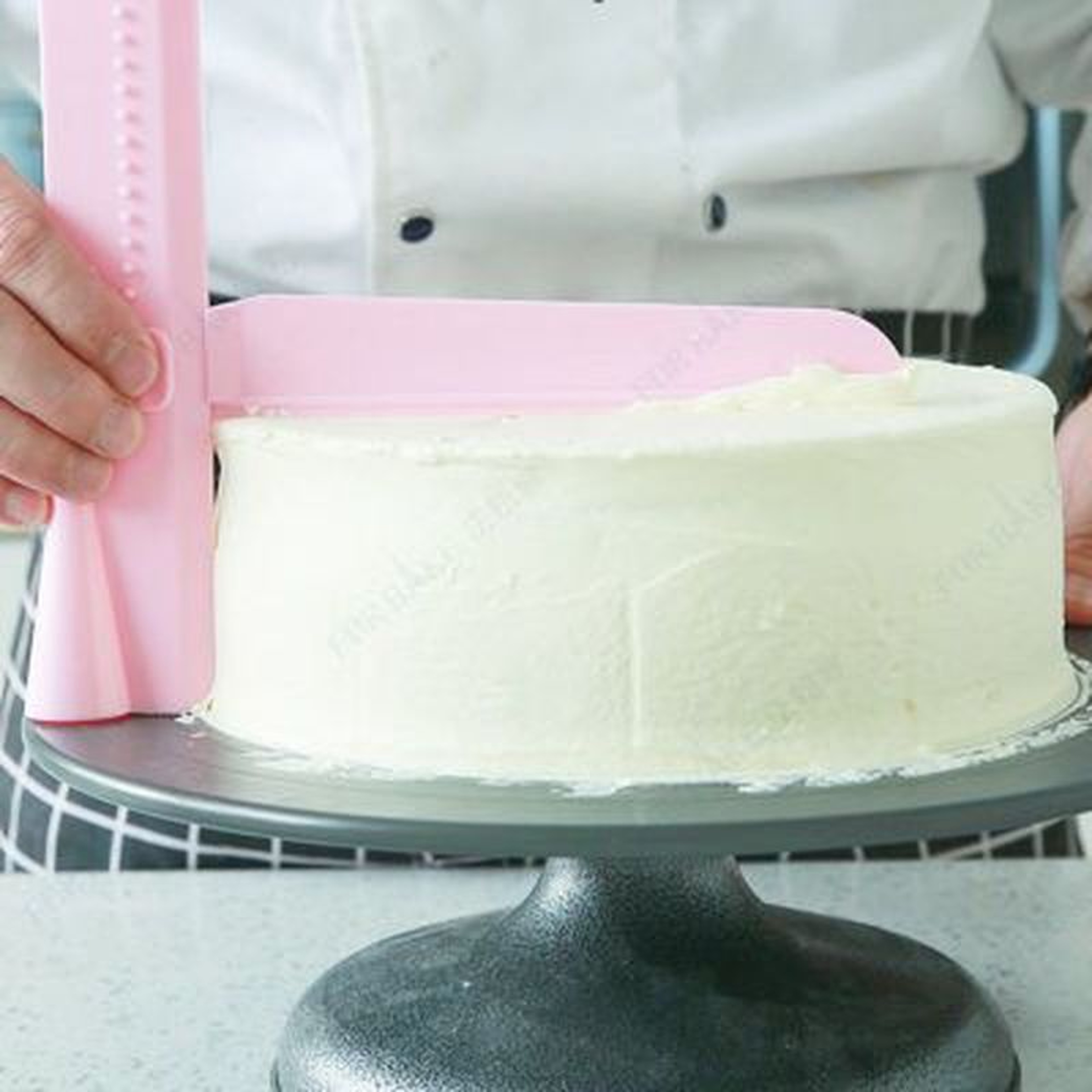 DIY Cake Decorating Tips Set With Stainless Steel Nozzles And Silicone Icing Bag 4
