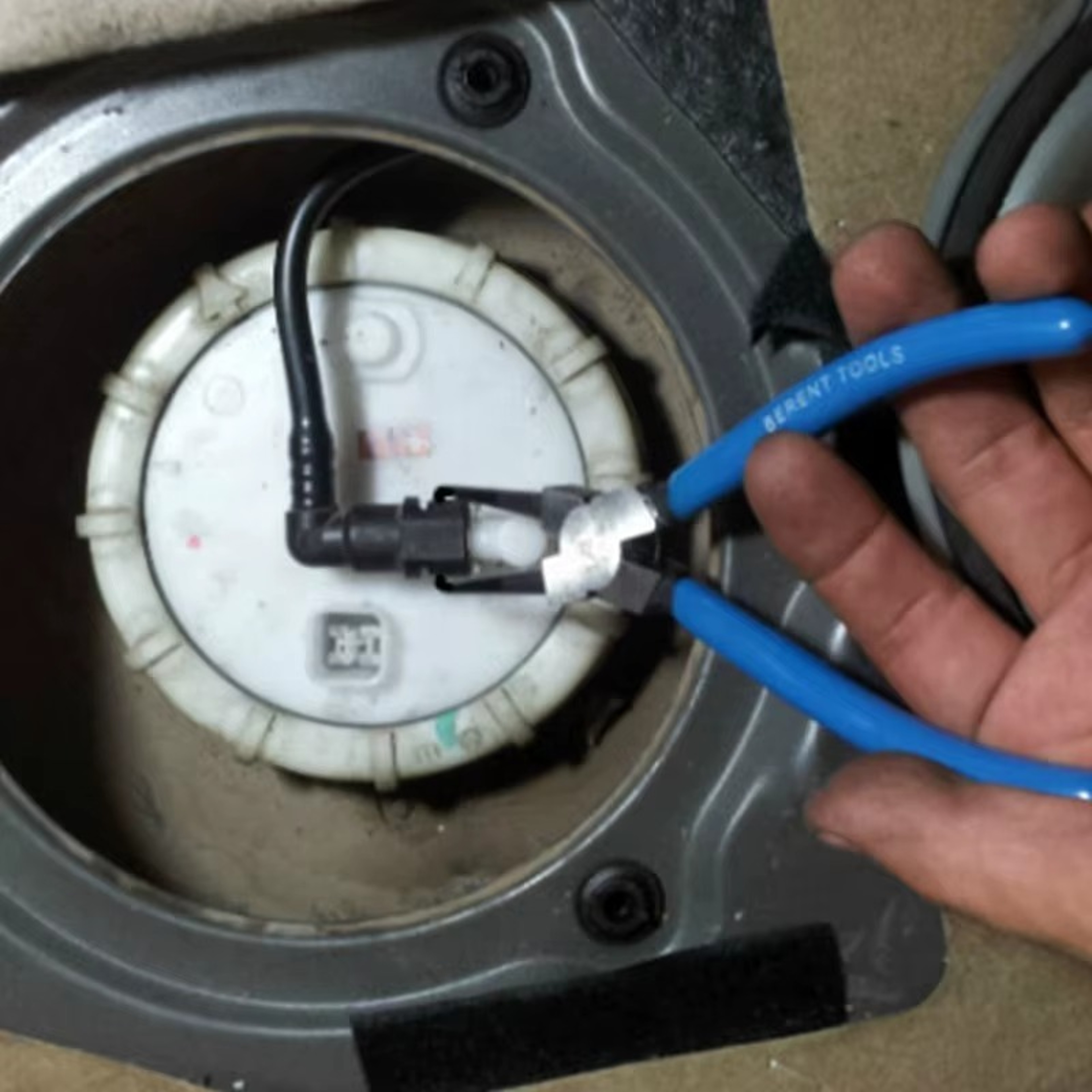 Joint Clamping Pliers, Fuel Filters Hose Pipe Buckle Removal, Auto Vehicle Tools for Cars – view 2