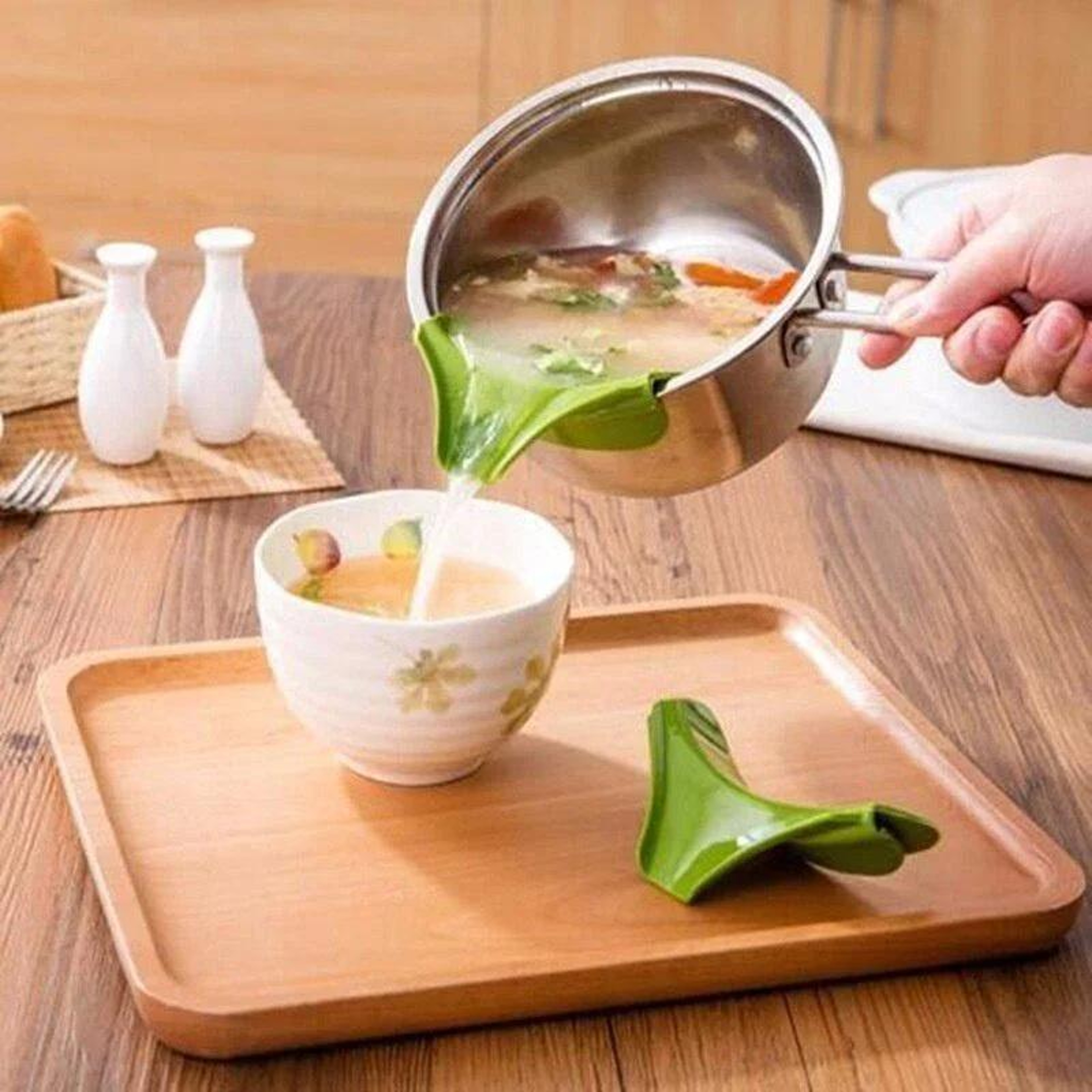 Anti spill Drain Pans, Creative Silicone FunnelTools, Round Rims Deflector, Liquid Funnels – view 2