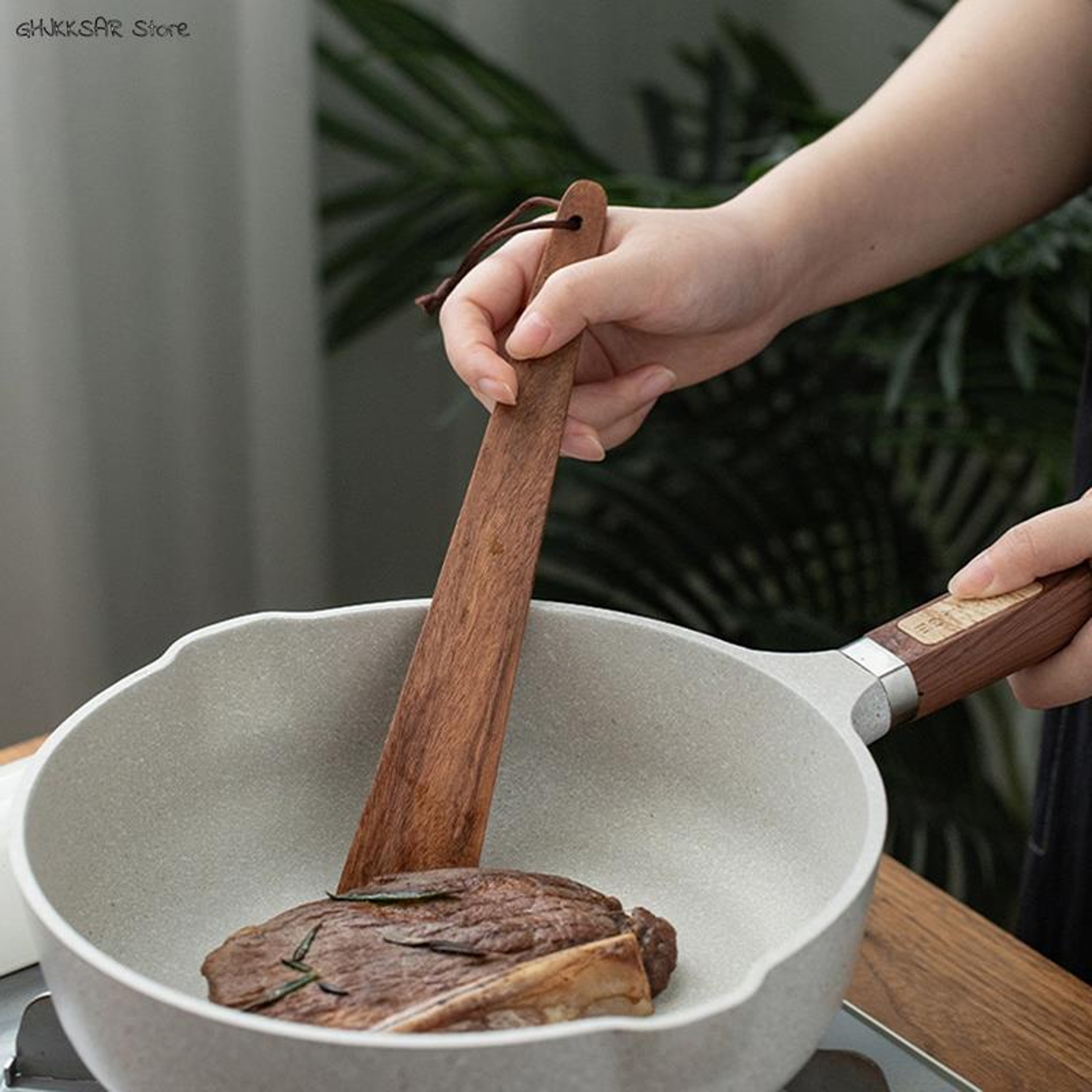 Kitchen Gadgets Triangular Cooking Spatula, Teak Wood Tableware Spatulas, Portable Outdoor Camping Utensils Scraper – view 5
