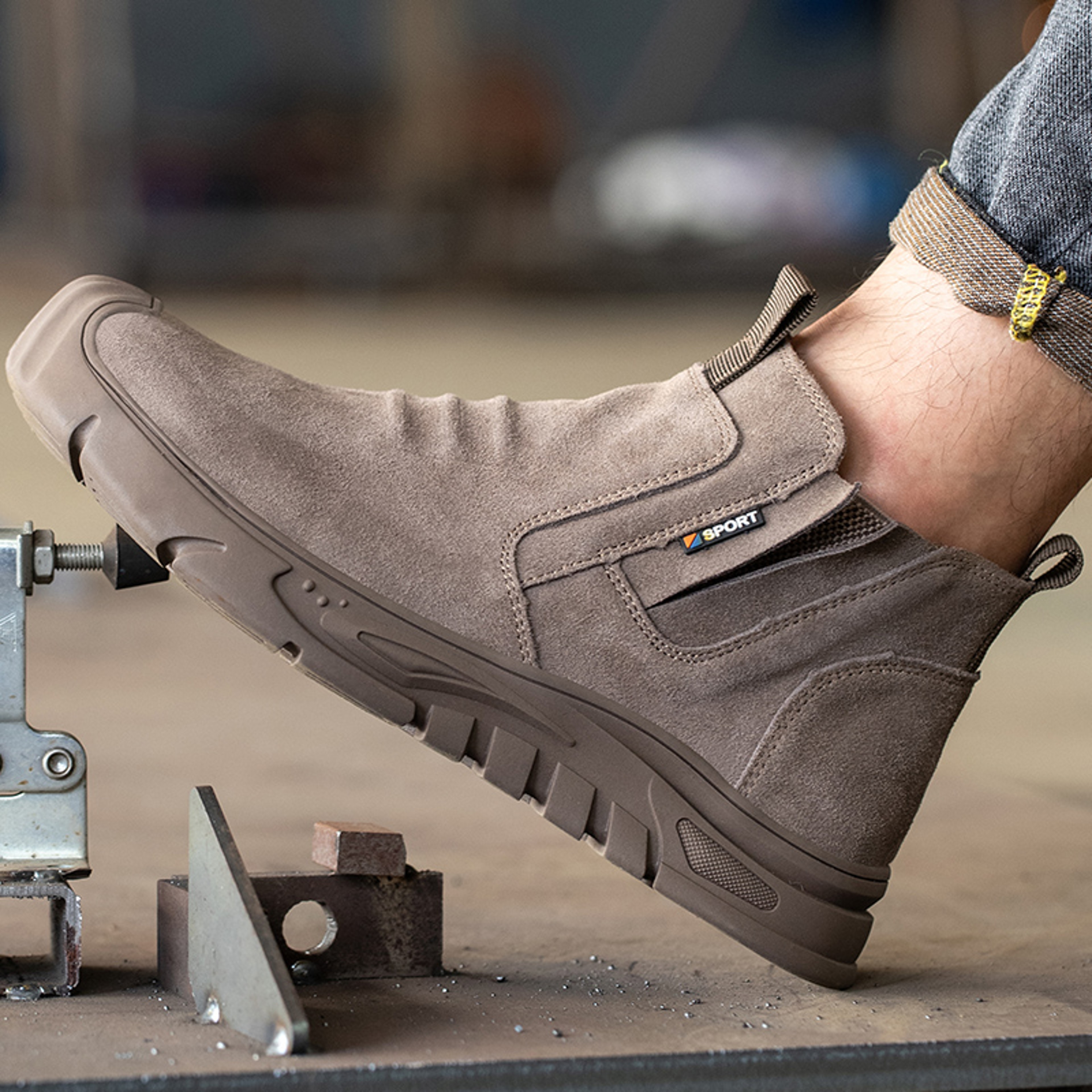 Anti-Puncture Work Shoes, Steel Toe Cap Boots, Indestructible Safety Boots for Men, Outdoor Work Shoes for Men – view 1
