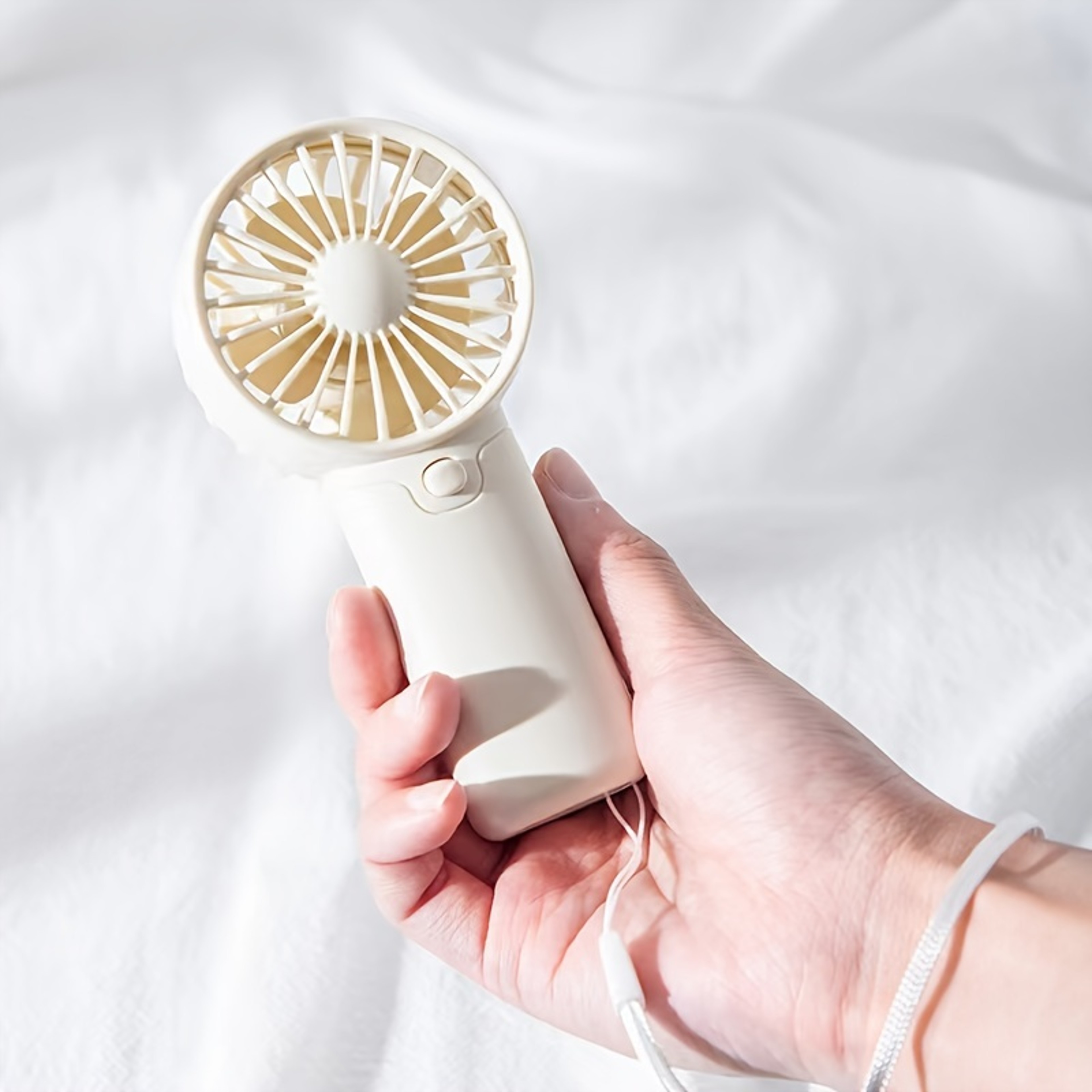 Portable Cute Mini Handheld Fan Lightweight Small Electric Fan Pocket Size Low Noise For Students O 2