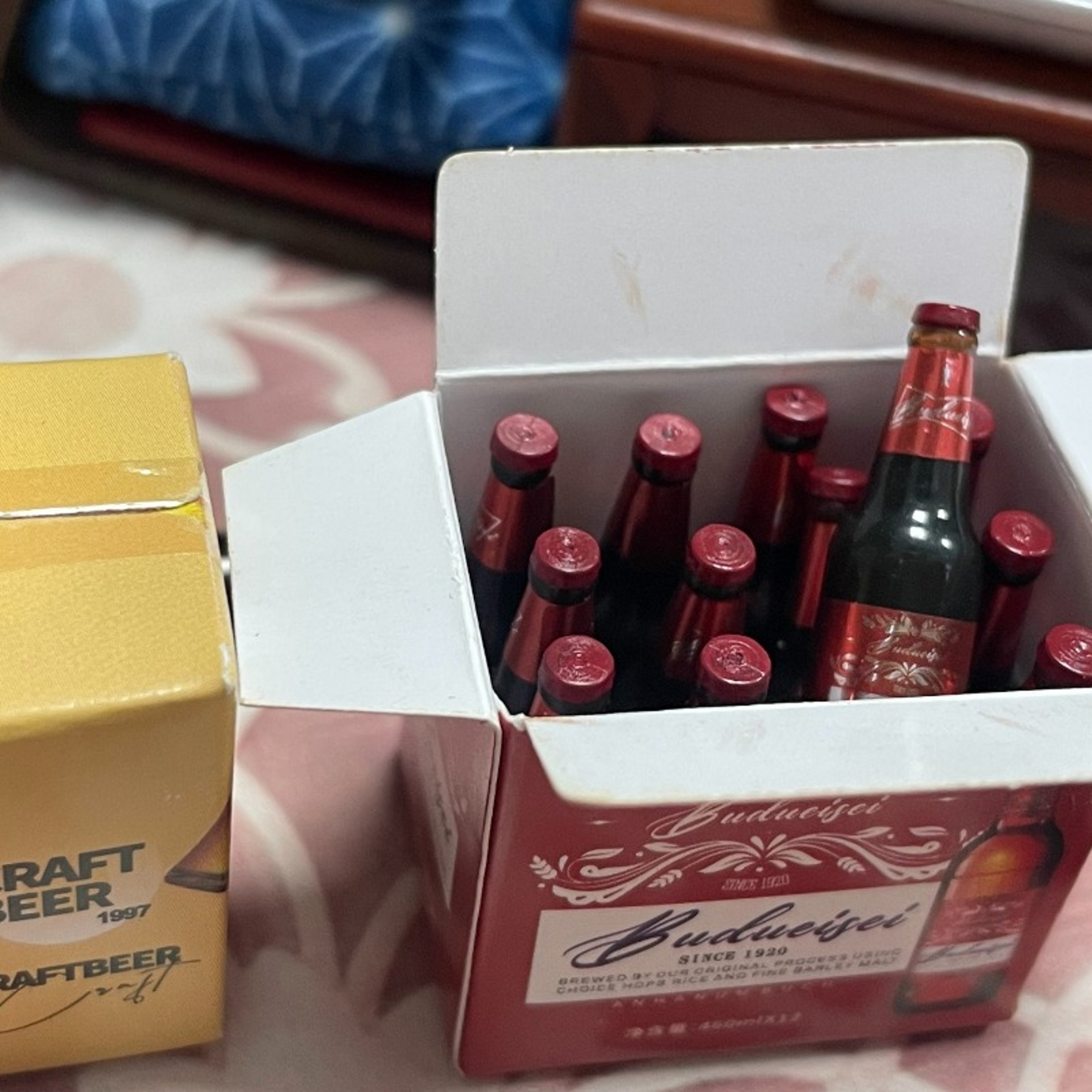 Mini Budweiser Beer Toy for Pretend Play, Dollhouse Accessory, Miniature Scene with Mini Beer Bottle Toys, Super – view 5