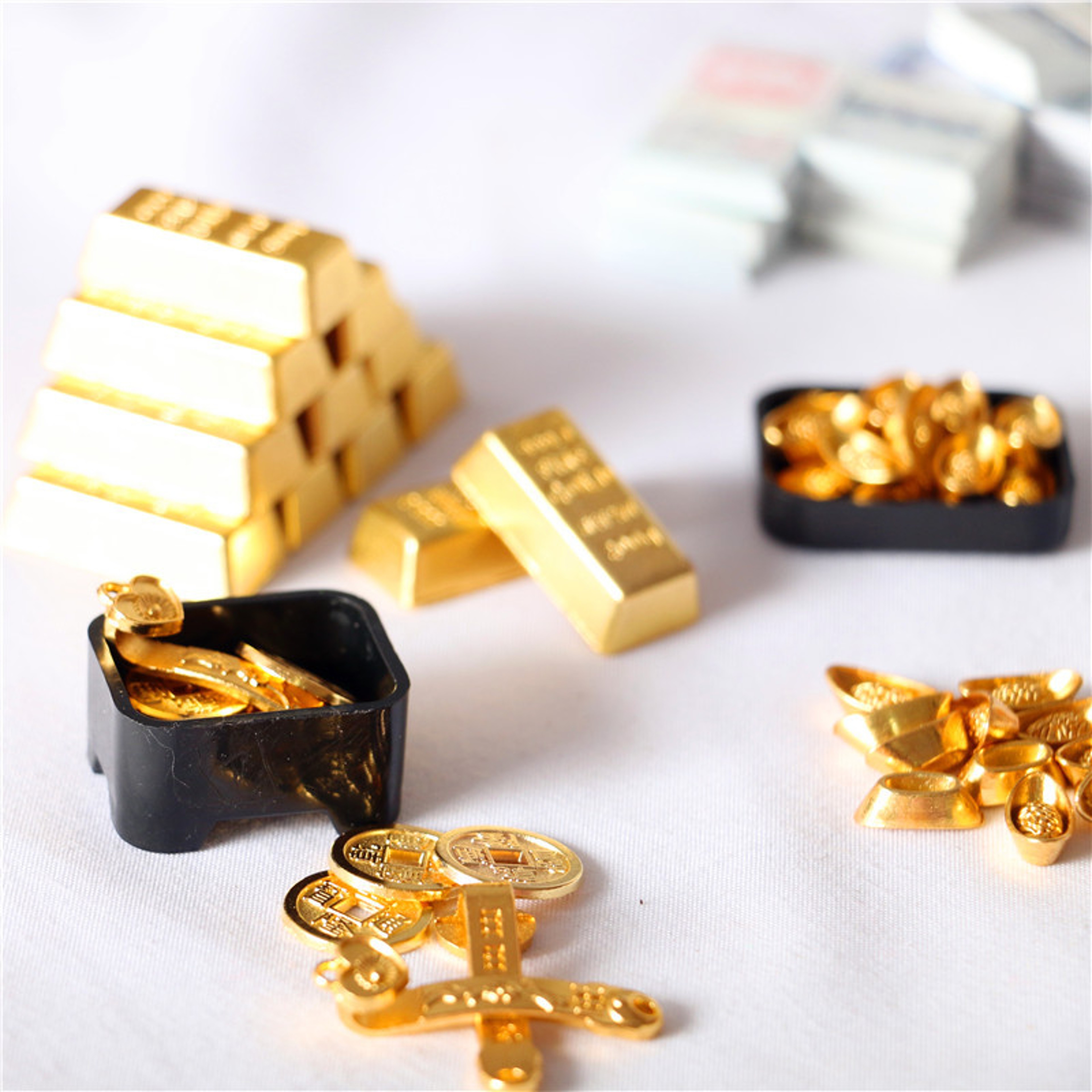 Miniature Gold Ingot  Fortune Coin Dollhouse Decor Set For Feng Shui Pretend Play  Simulation 1
