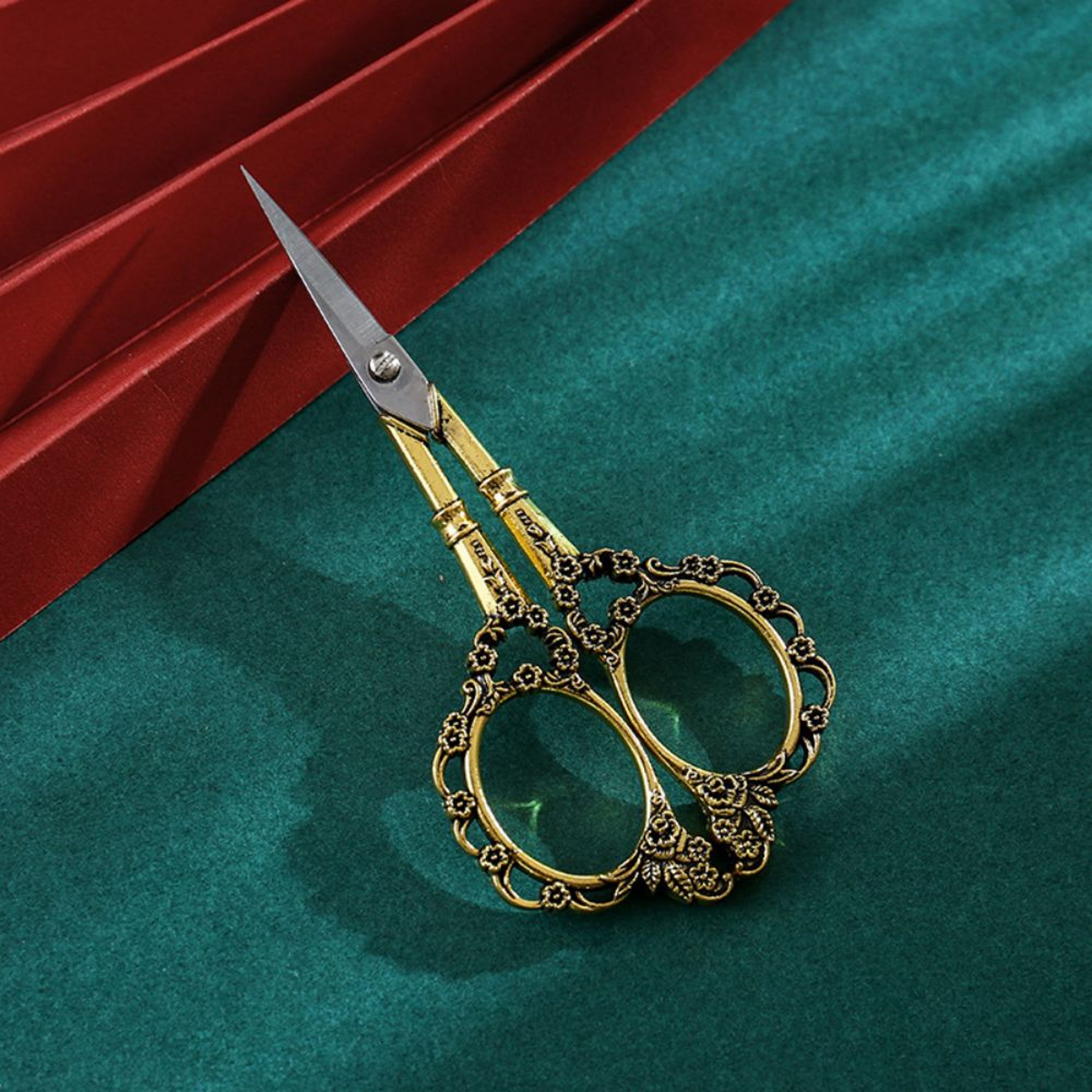 Vintage Stainless Steel Scissors For Cross Stitch Yarn Tea Bags And Office Use 3