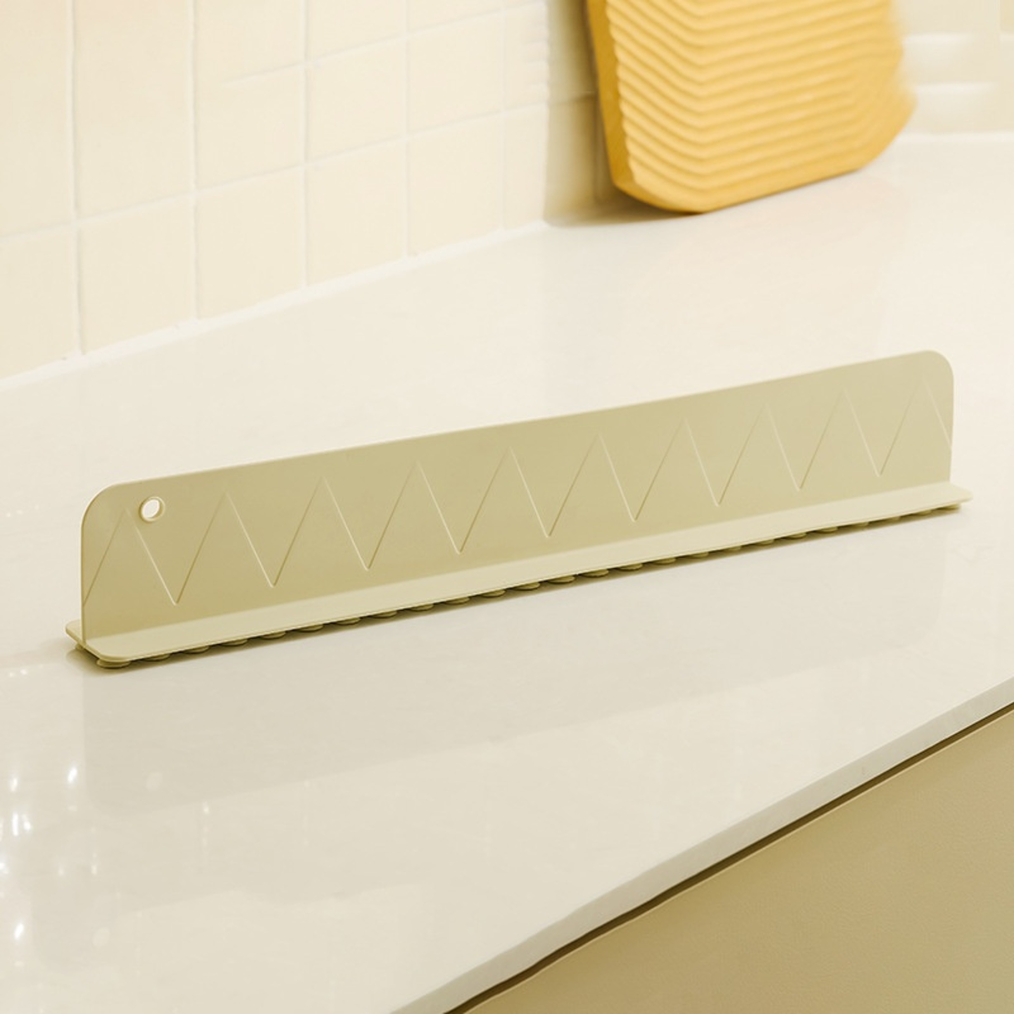 Silicone Sink Splash Guard With Suction Cups  Water Baffle To Protect Clothes And Surfaces 6