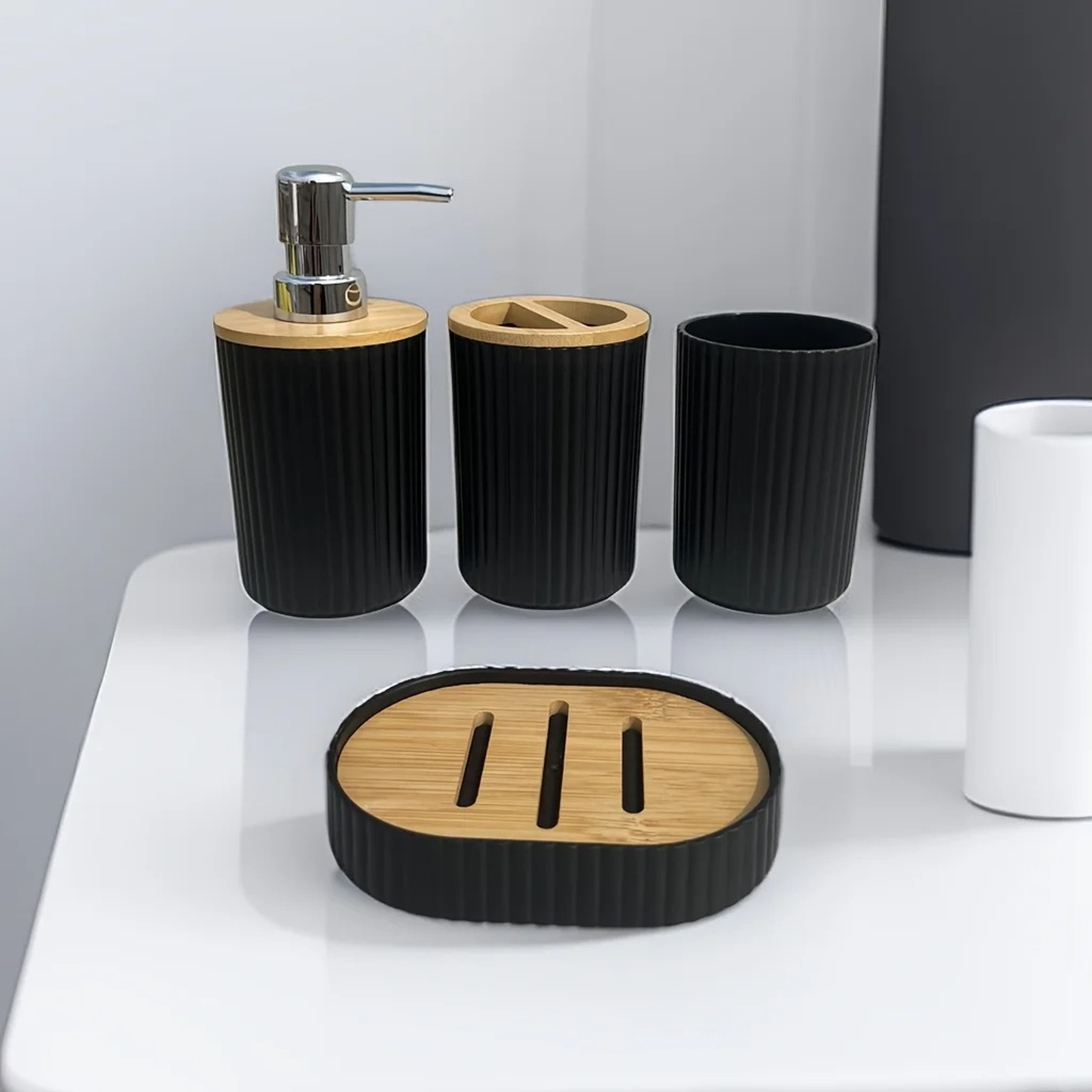 Transparent Acrylic Bathroom Accessories Set – Toothbrush Holder, Mouthwash Cup, Soap Dispenser, Soap Dish – view 4