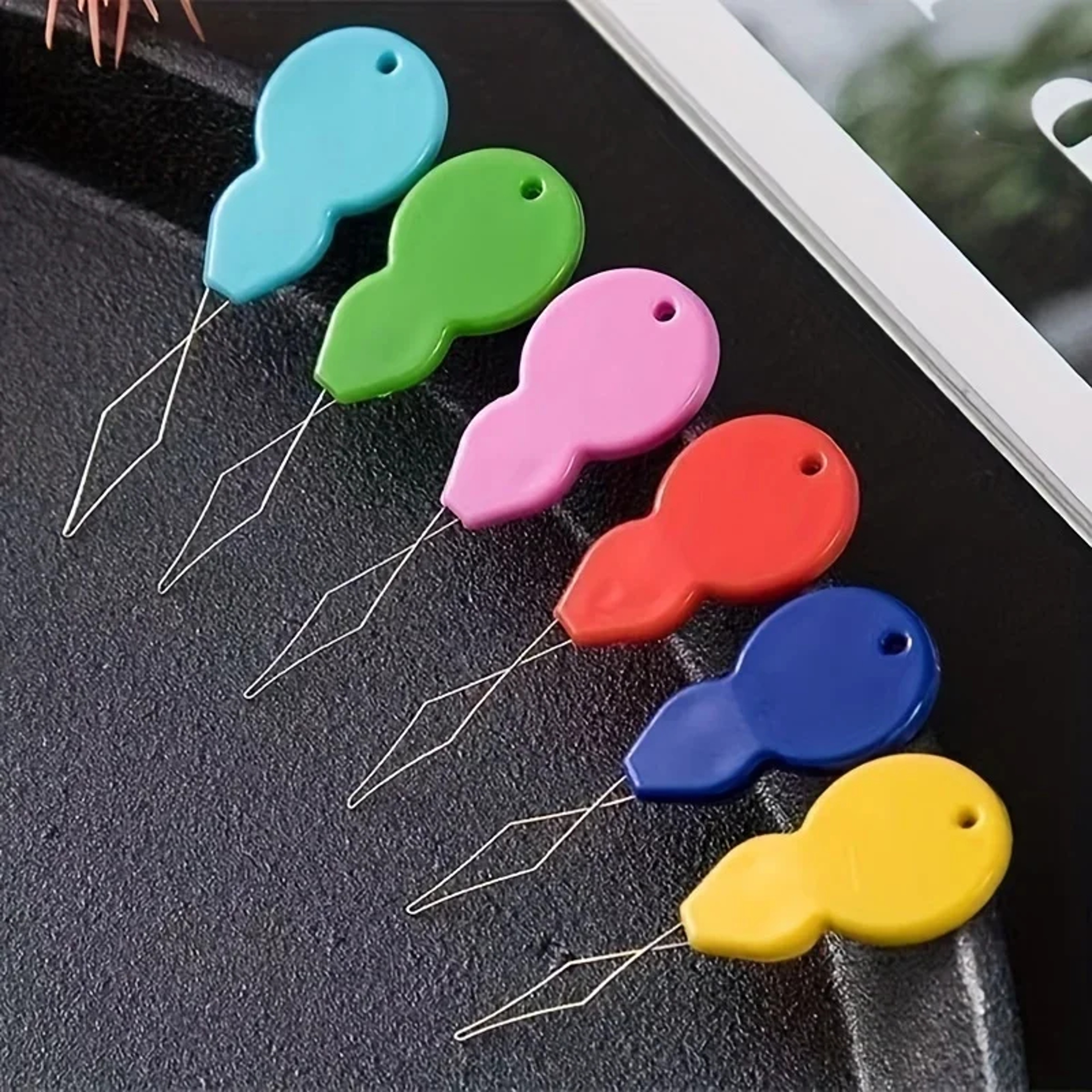 Premium Plastic Needle Threader Set Easy Hand Sewing Tool For DIY Crafts  Quilting 0