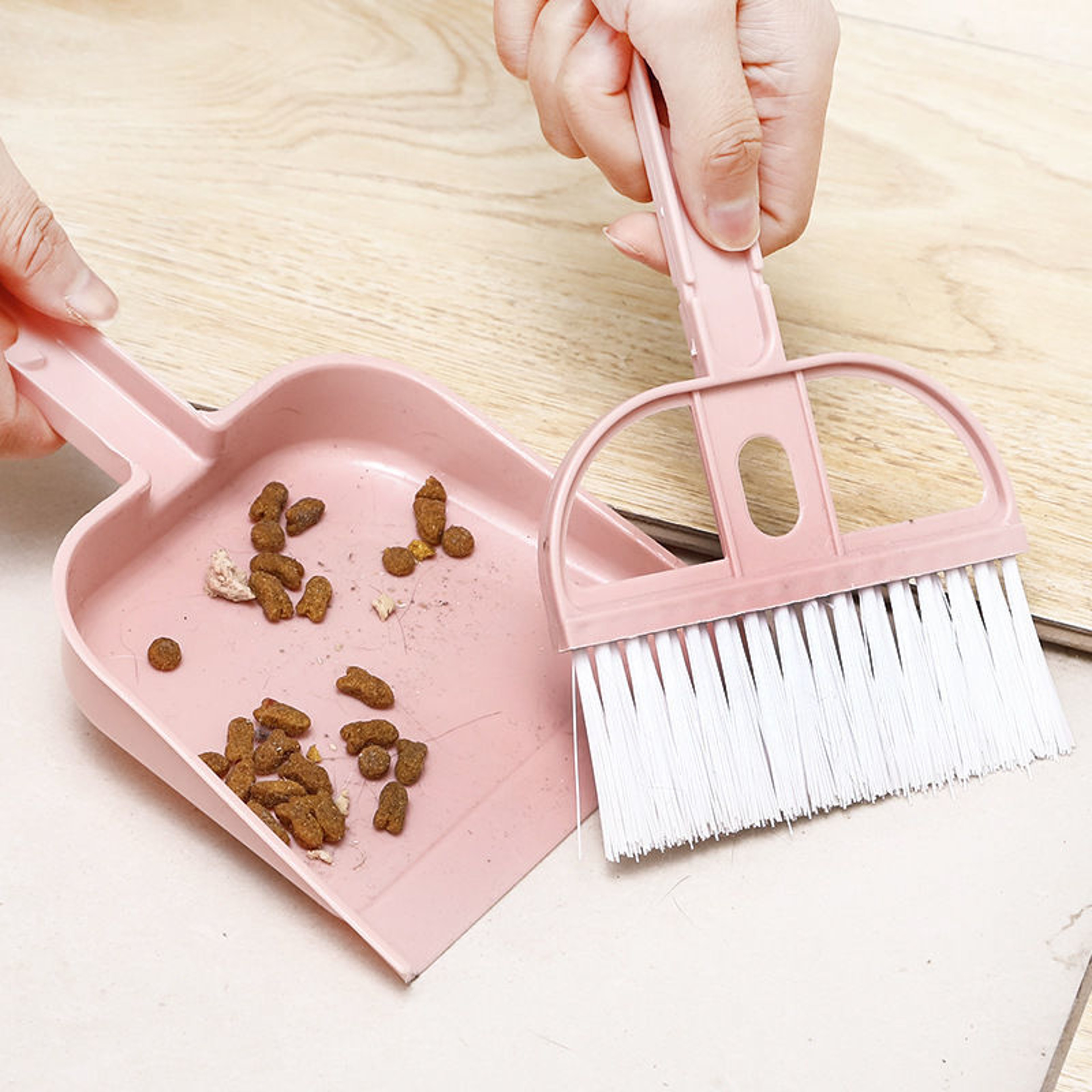Small Pet Cleaning Set Mini Dustpan Broom For Guinea Pig Rabbit Cage 1