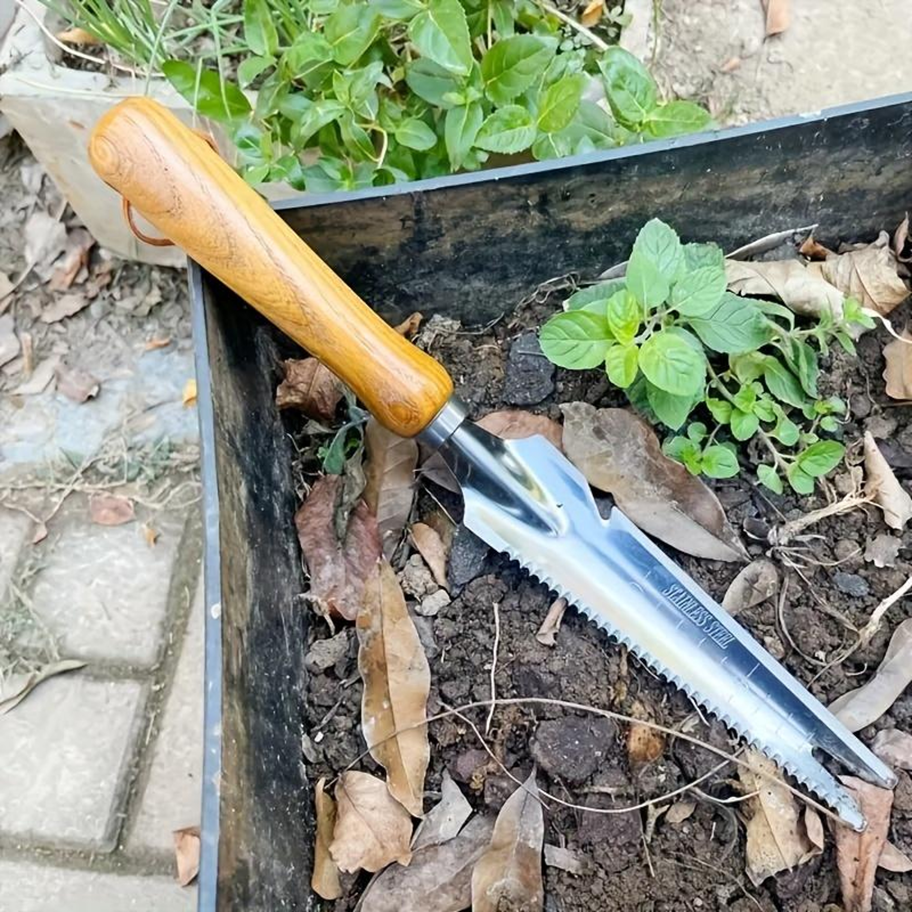 Manual Weeder Tool And Dandelion Root Puller For Fast Garden Weed Removal 1