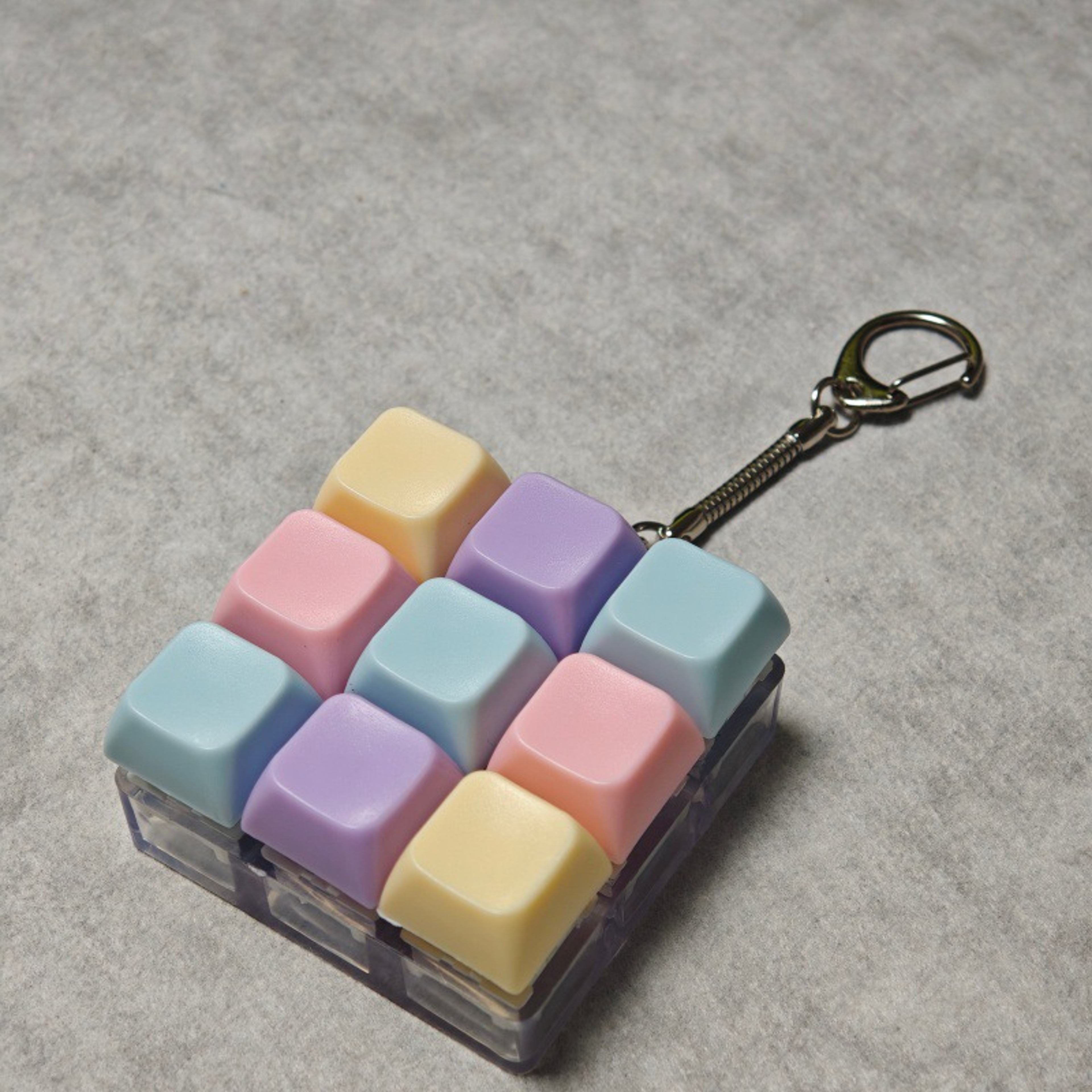 Keyboard Key Fidget Keychain With 4 Or 9 Button Design 1
