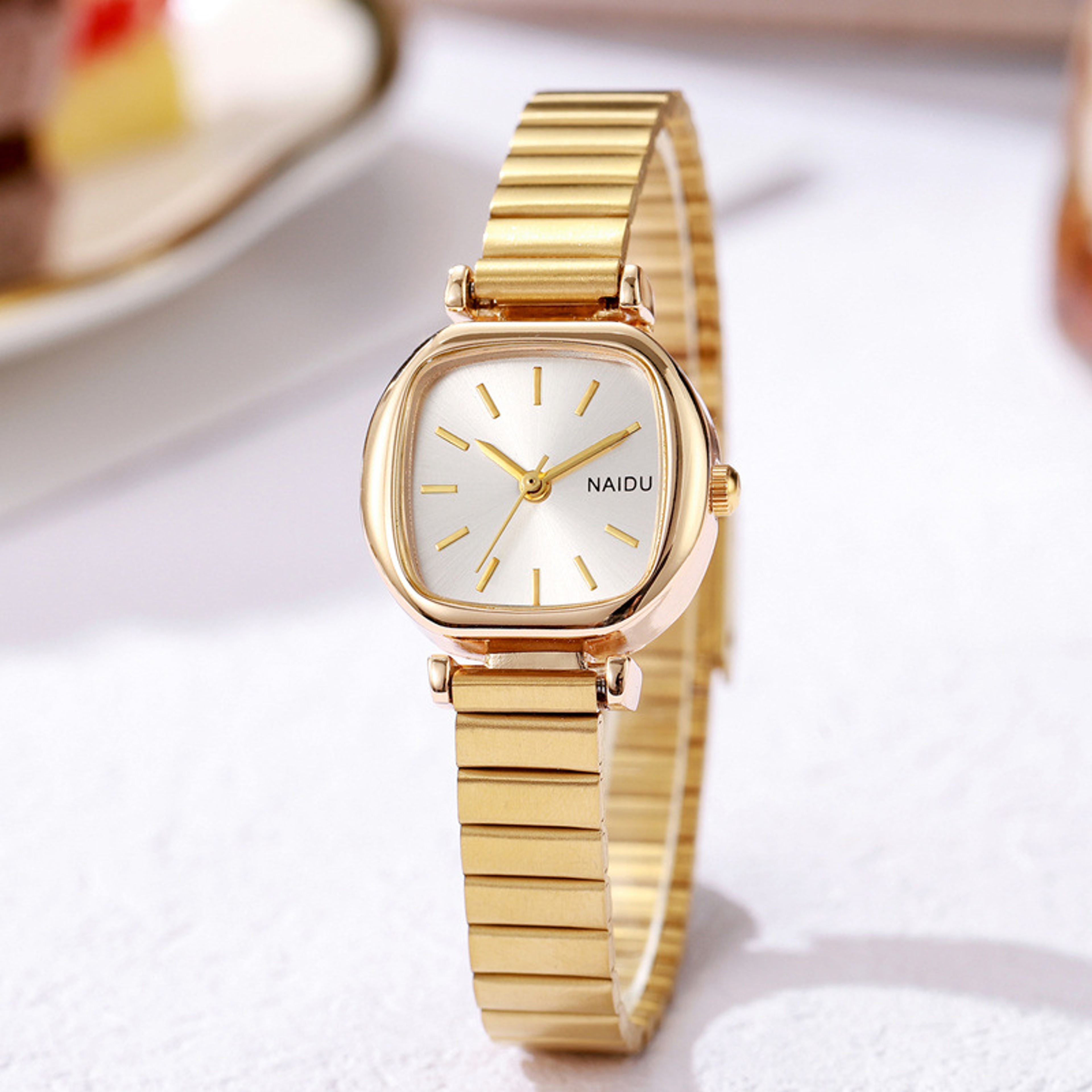 Women's Square Alloy Band Quartz Watch with Numberless Dial – view 1