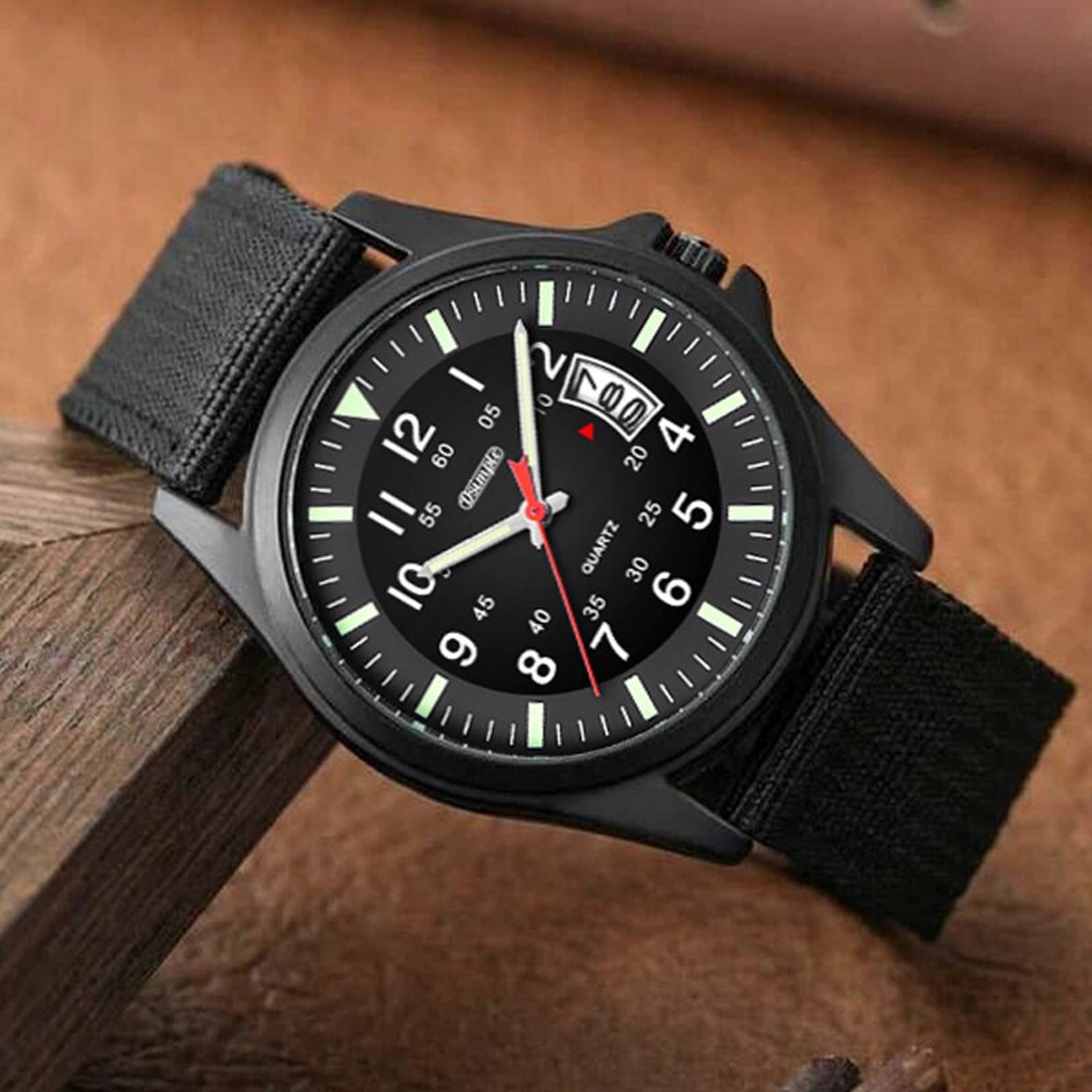 Mens Military Style Quartz Watch With Nylon Strap And Date Display 2