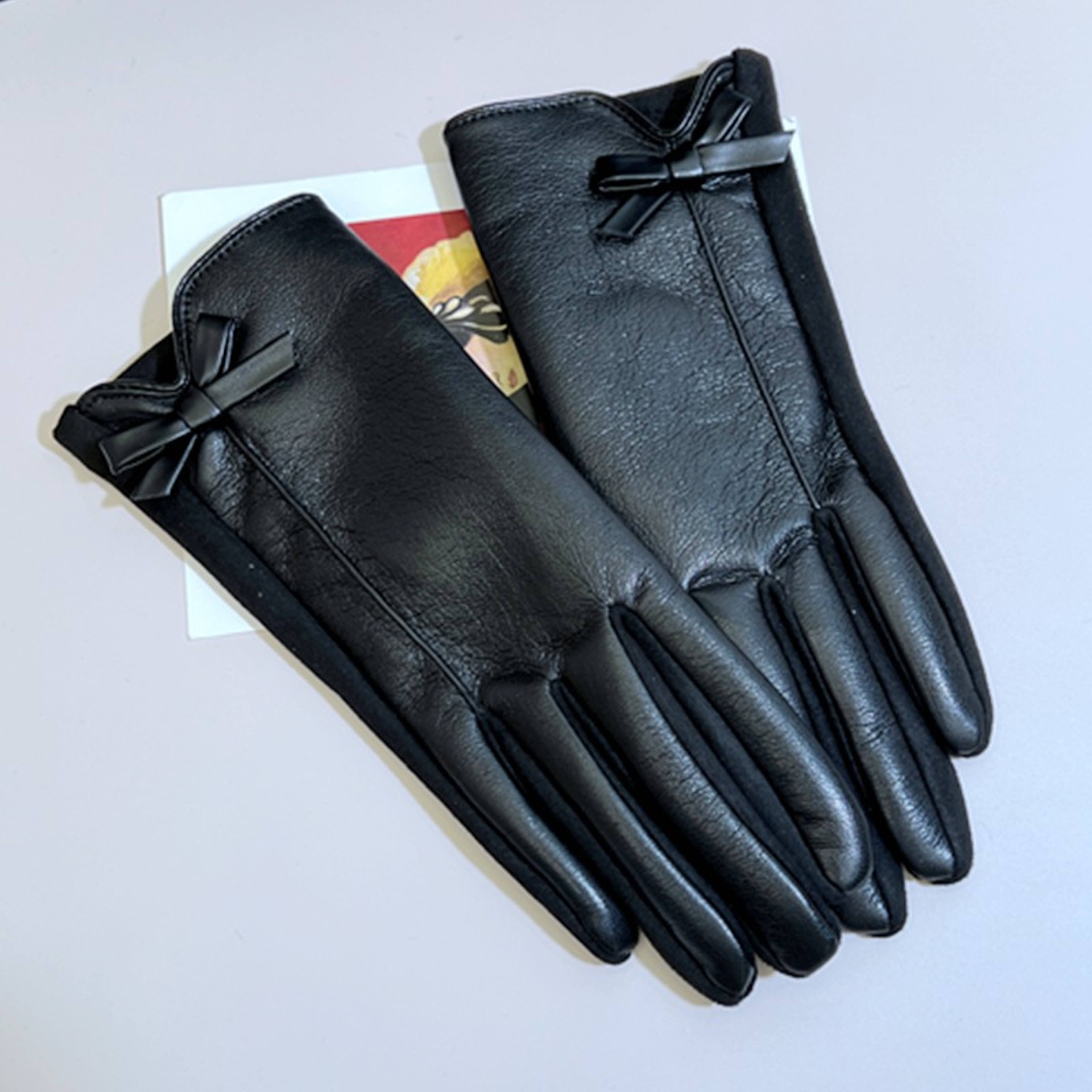Womens Winter PU Leather Touchscreen Gloves With Bow Detail 0