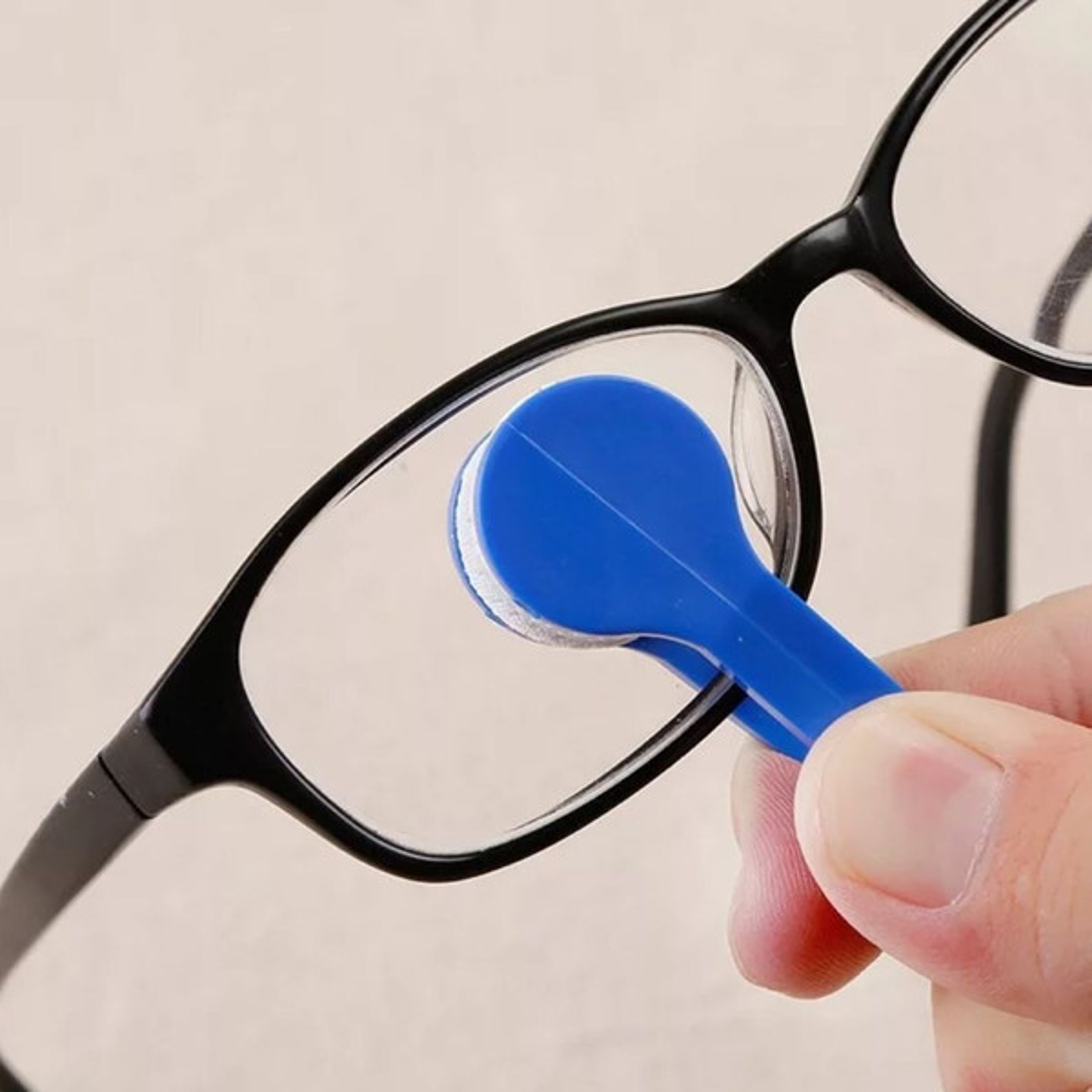 Microfiber Eyeglass Cleaner Tool  Portable Glasses Wipers for Crystal Clear Vision
