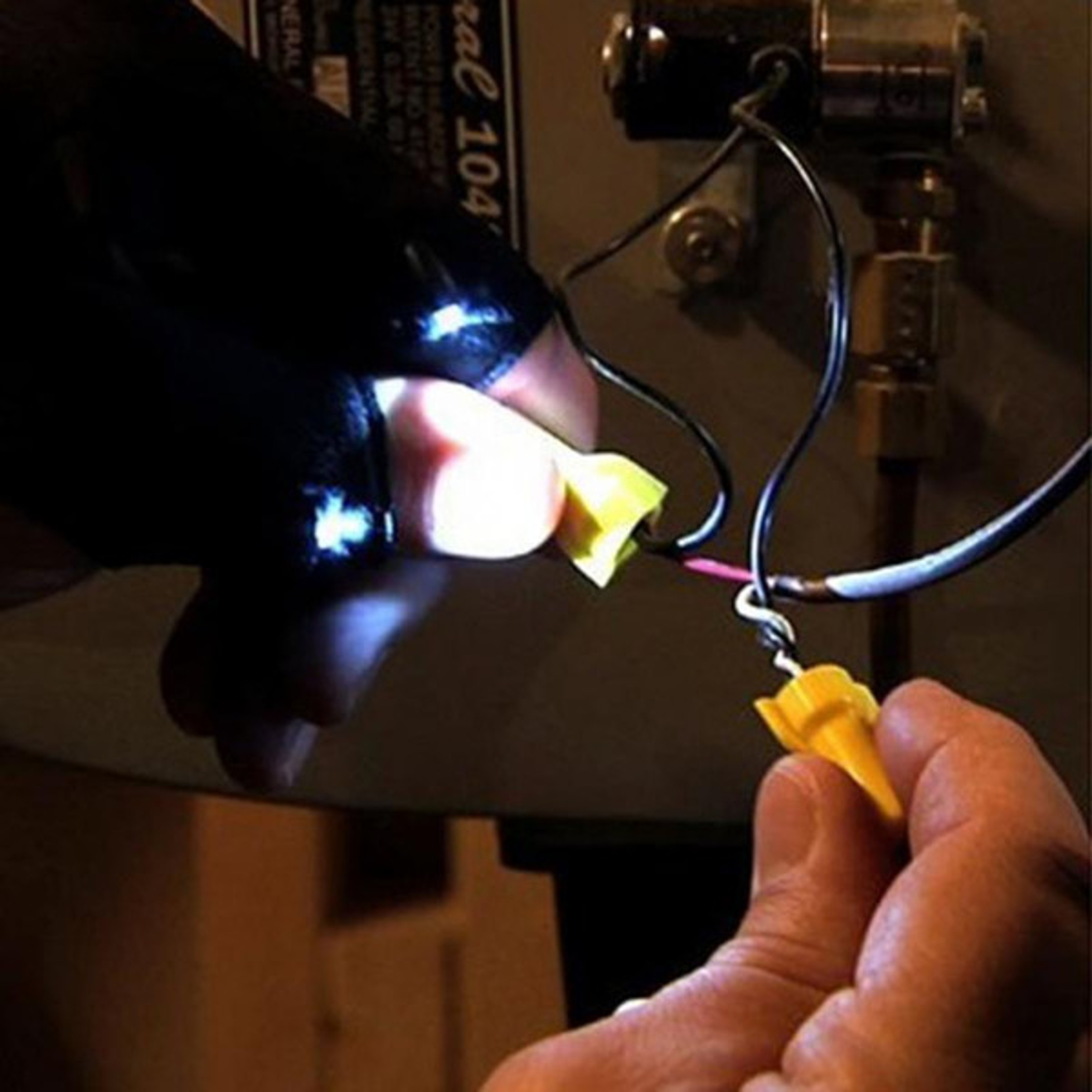 LED Flashlight Glove 2