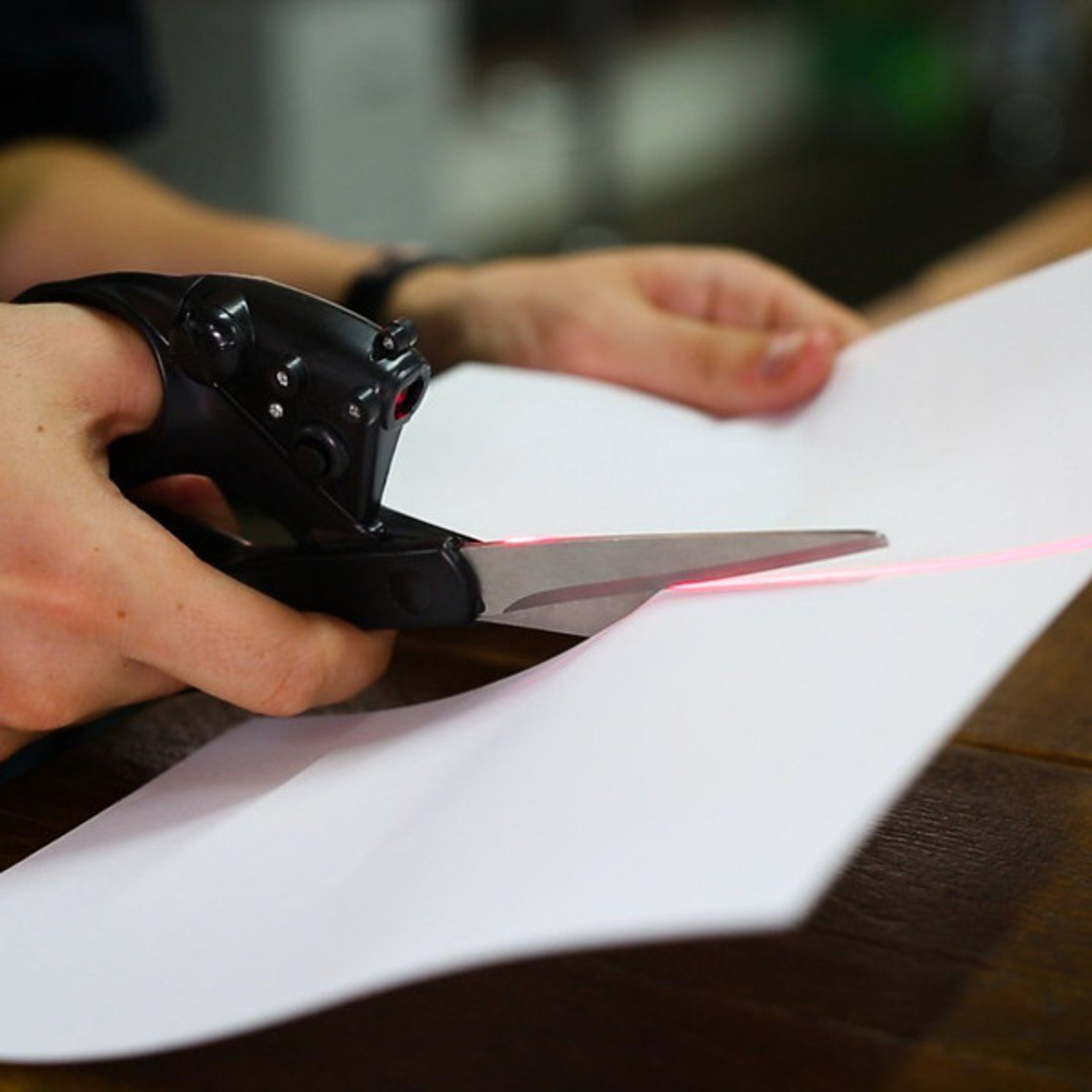 Laser Scissors 4