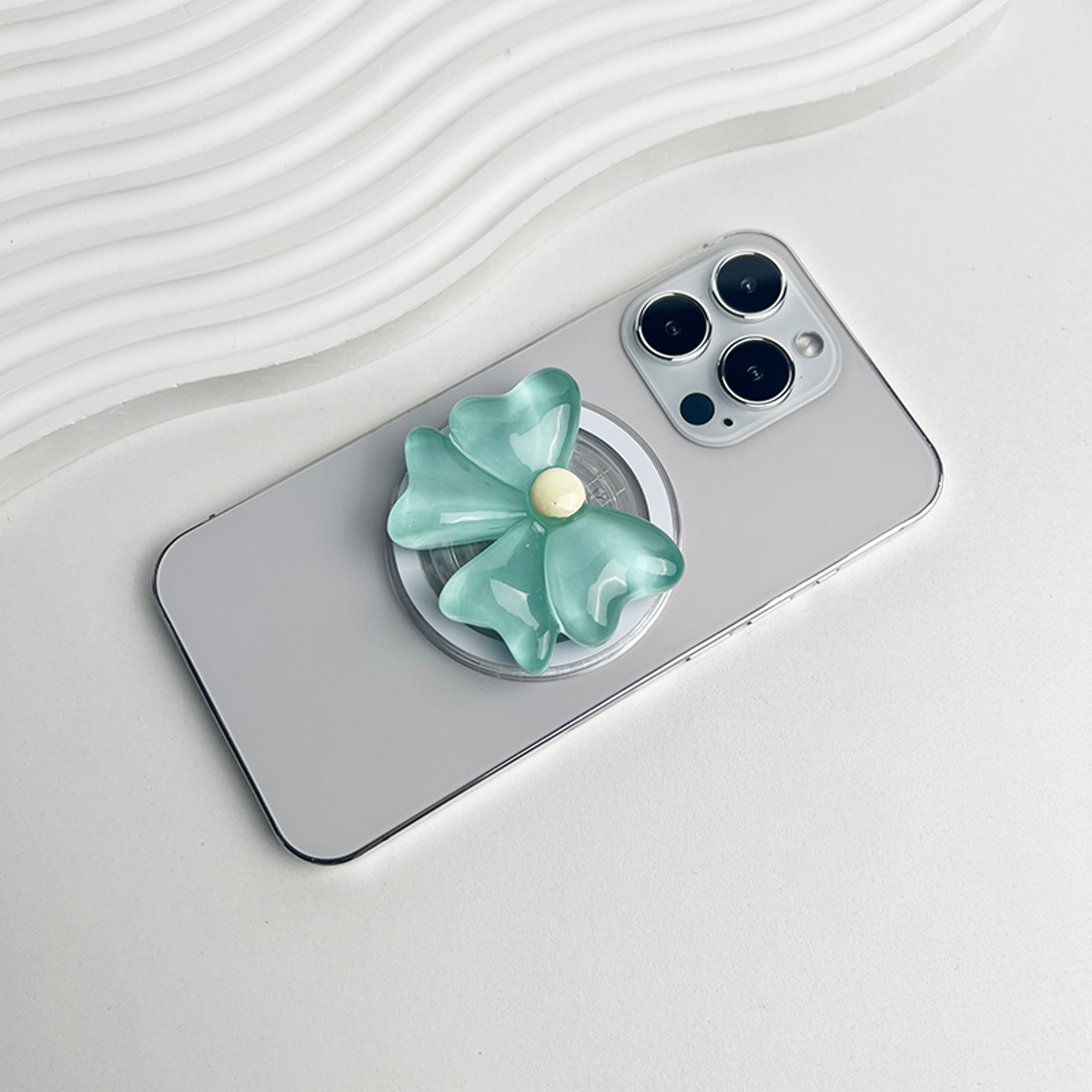 Cute Bow Magnetic Folding Phone Holder Socket Grip for MagSafe iPhone Mac Samsung Safe Ring Finger Expanding Stand – view 7