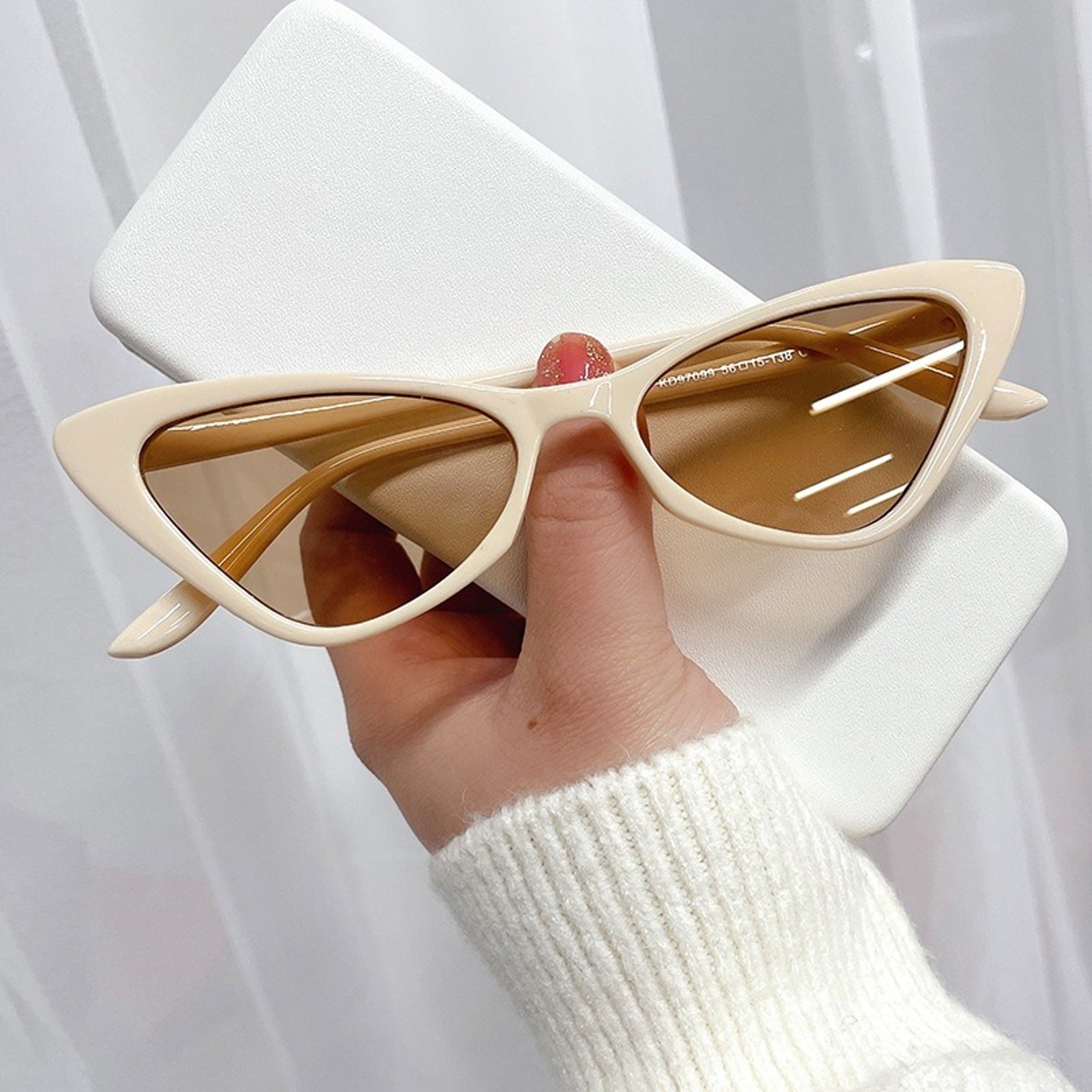Retro Chic Cat Eye Sunglasses For Women Vintage Fashion Shades 0
