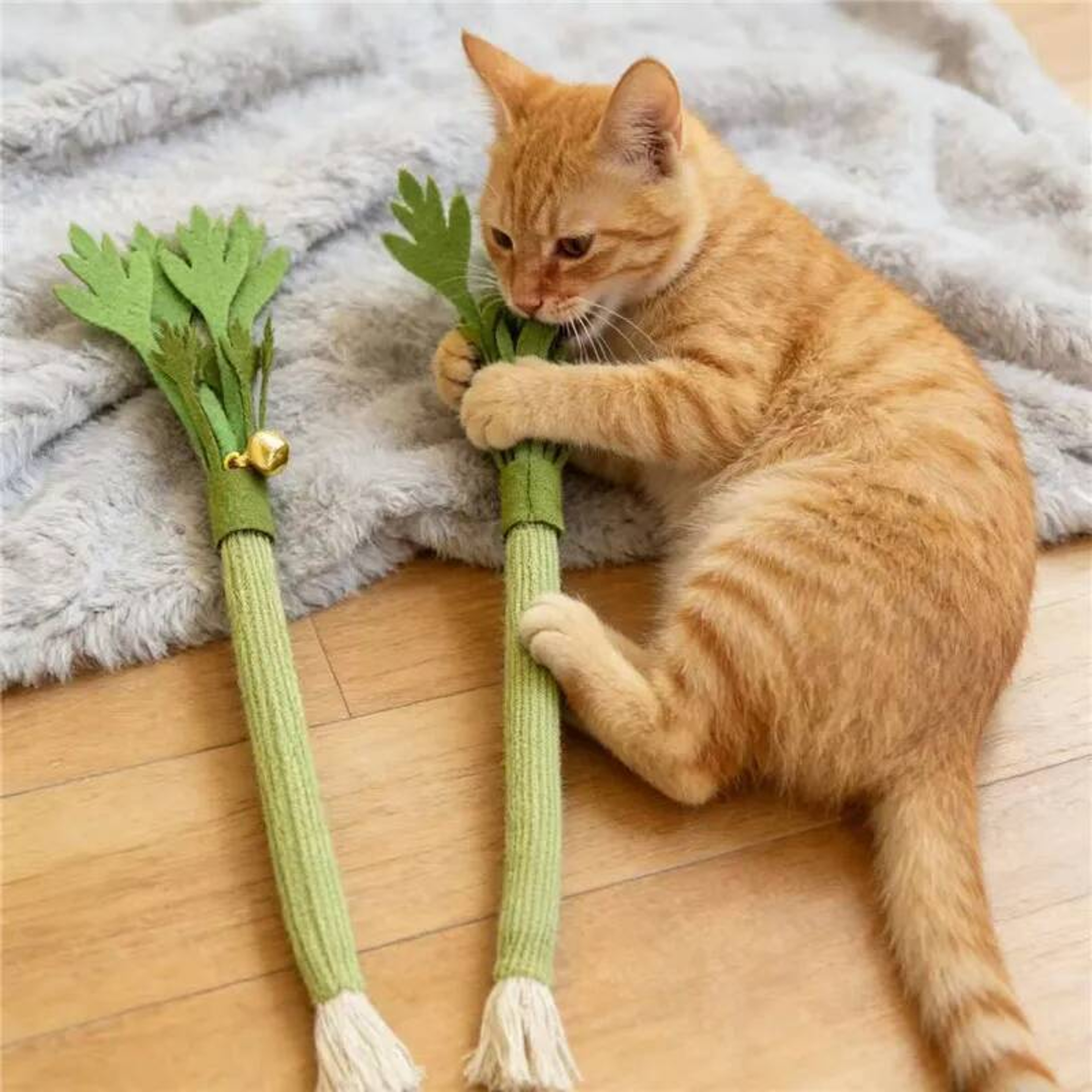 Interactive Cat Chew Toy With Natural Catnip Toy  Bell For Dental Cleaning And Play 1