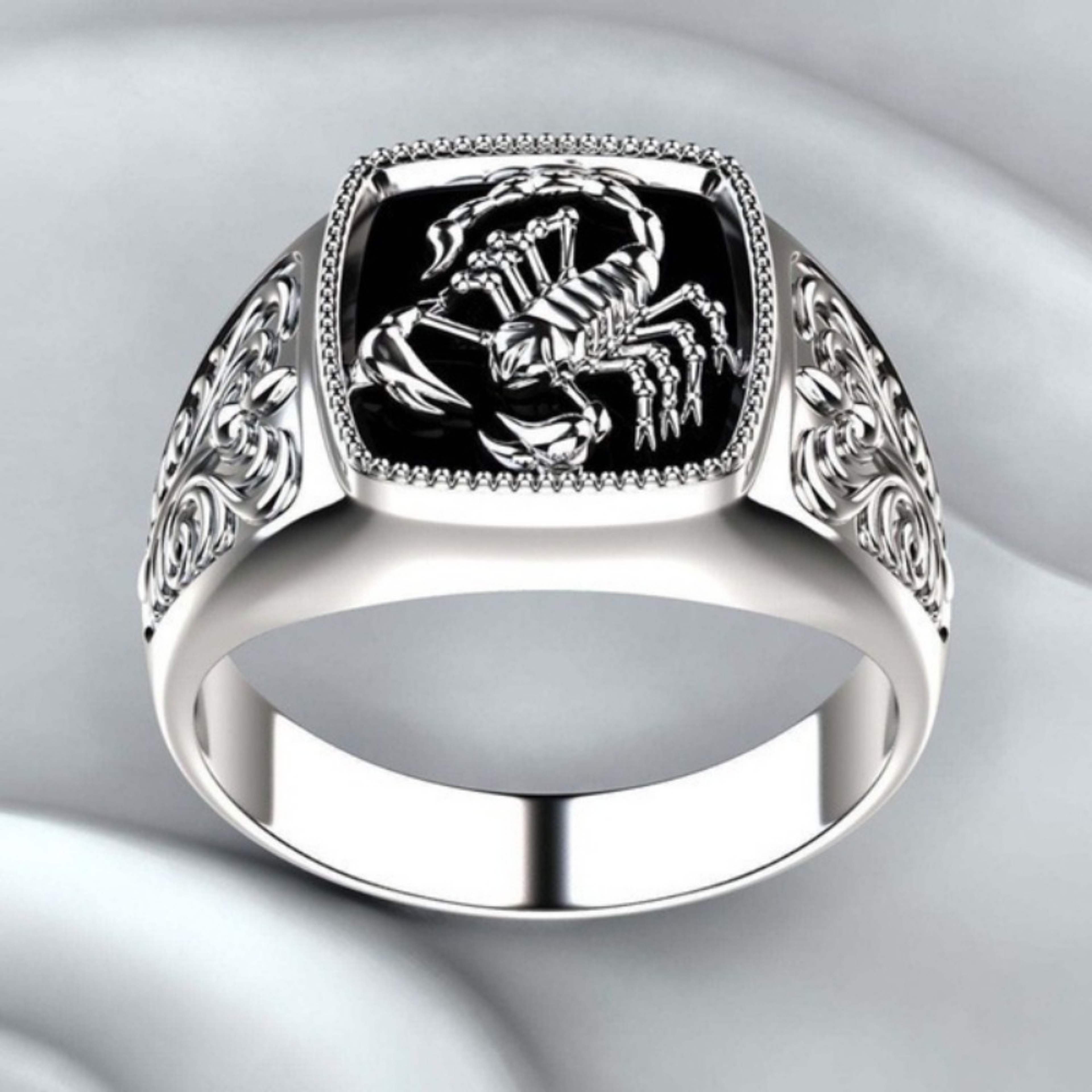 Retro Scorpion Ring for Men Vintage Men Statement Ring Hip Hop Gothic Jewelry – view 1