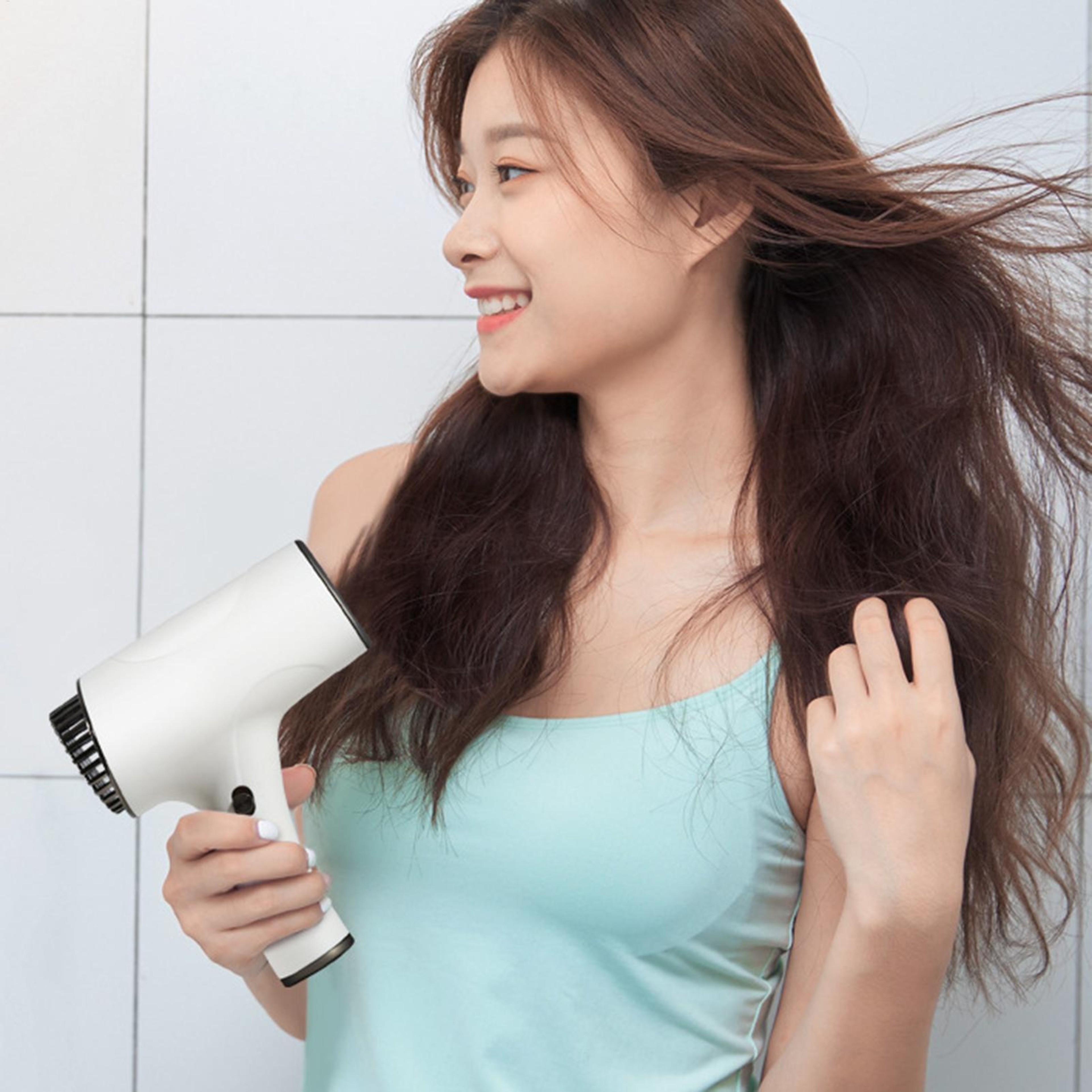 Portable Cordless Hair Dryer Rechargeable Travel Hair Dryer With Hot  Cold Air And Speed Settings 1
