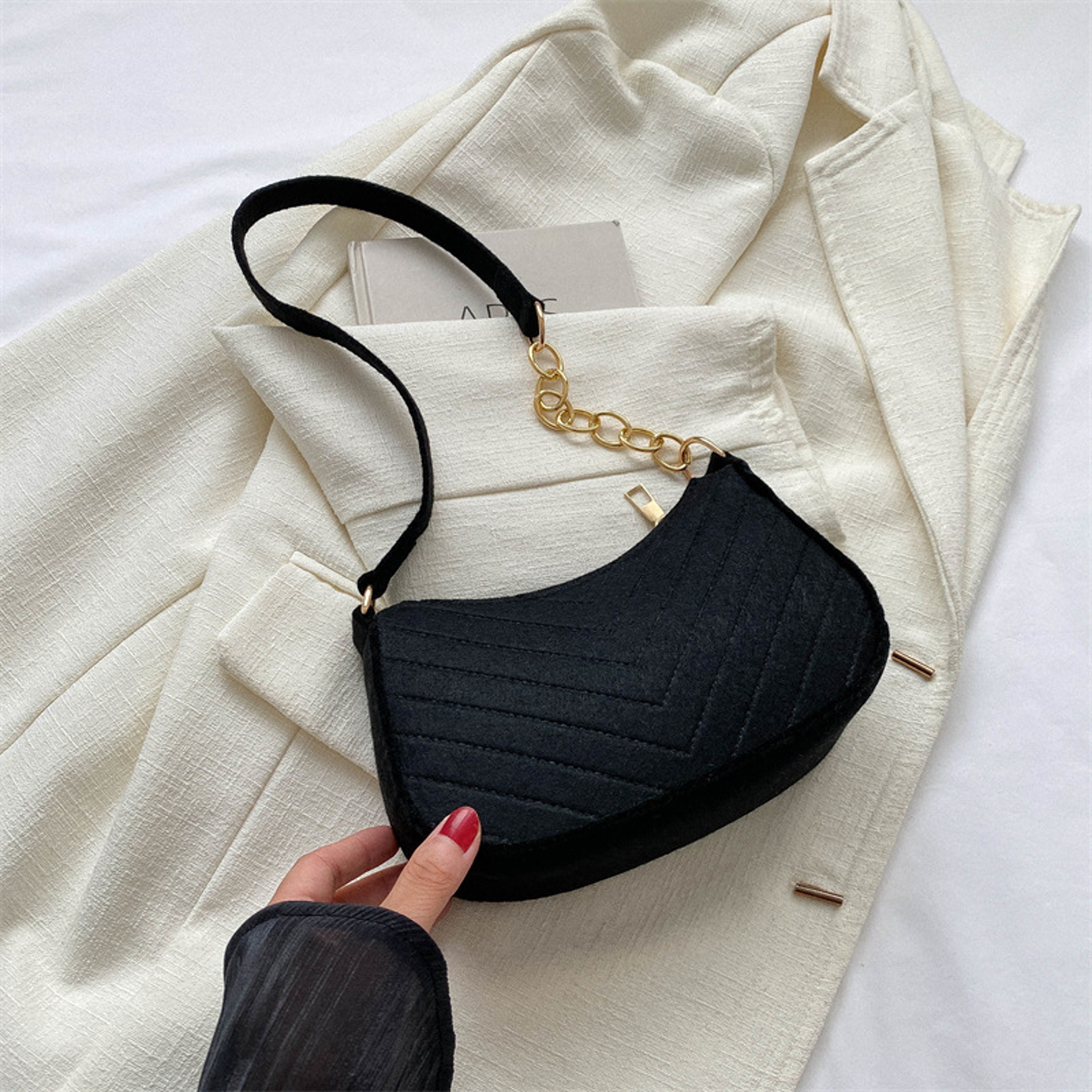 Elegant Mini Shoulder Bag Felt Crescent Handbag For Women With Chain Strap 3