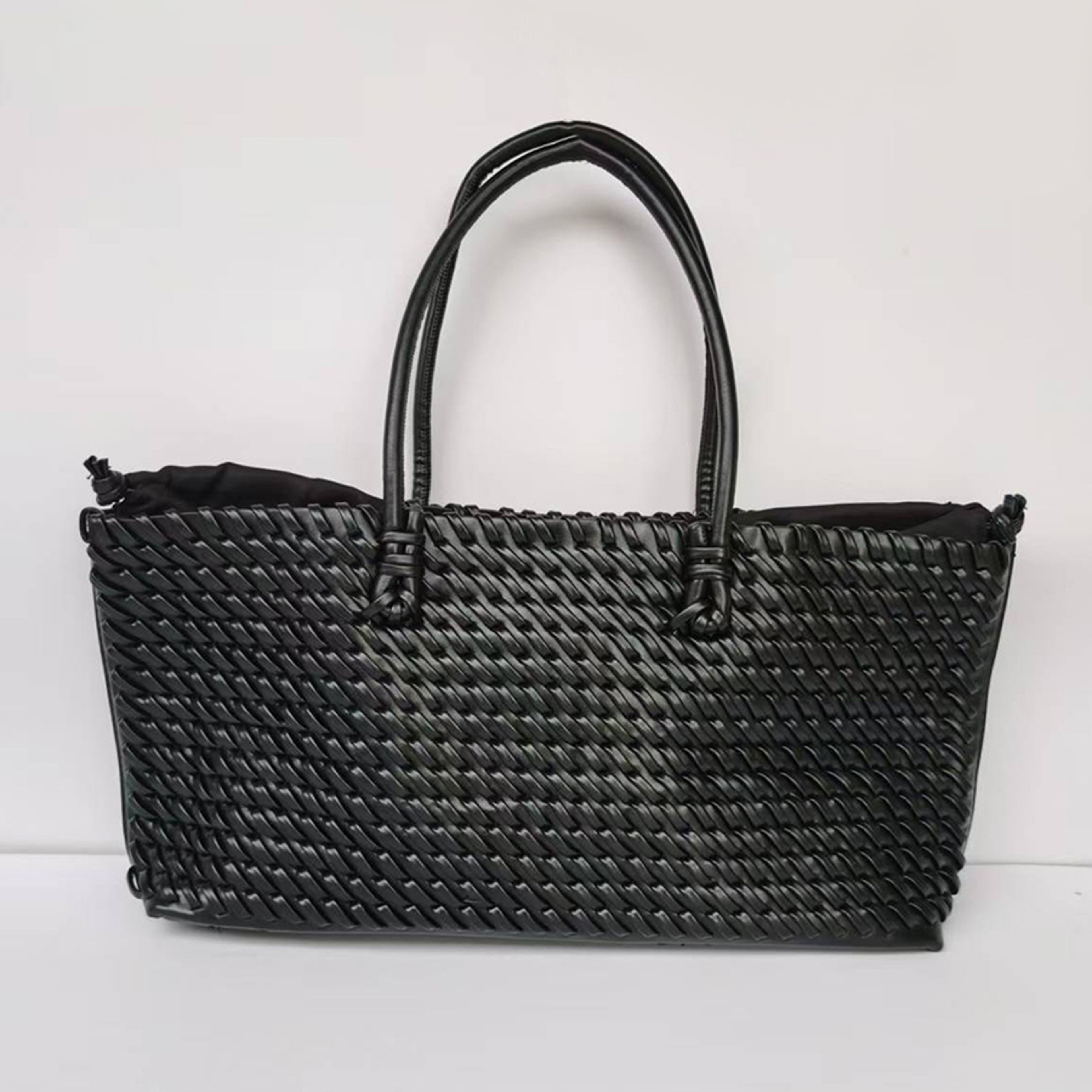 Large Capacity Woven Tote Bag For Women Stylish Shoulder Tote Bag For Work Travel  Everyday Use 4