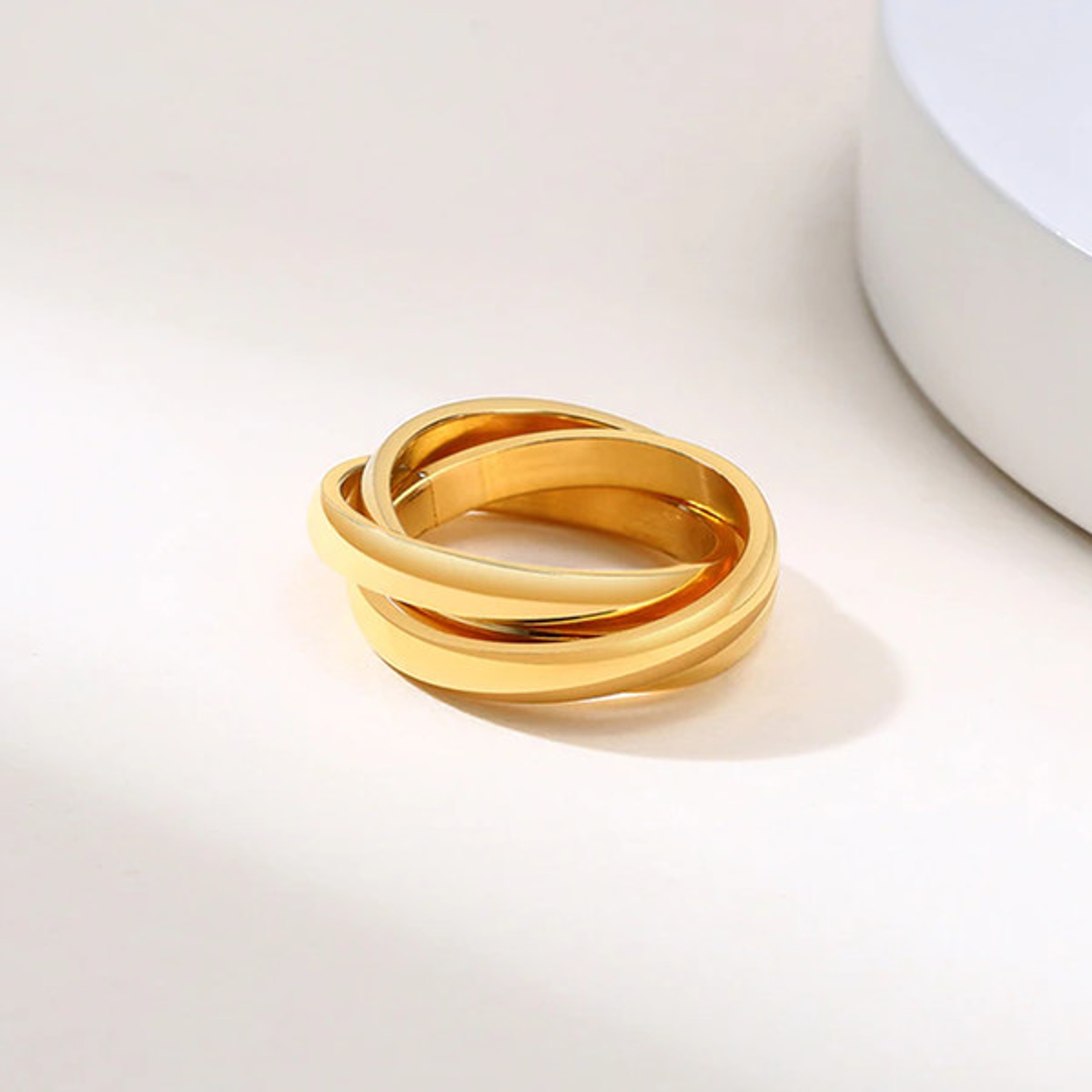Elegant 3 Interlocked Rings (3).jpg