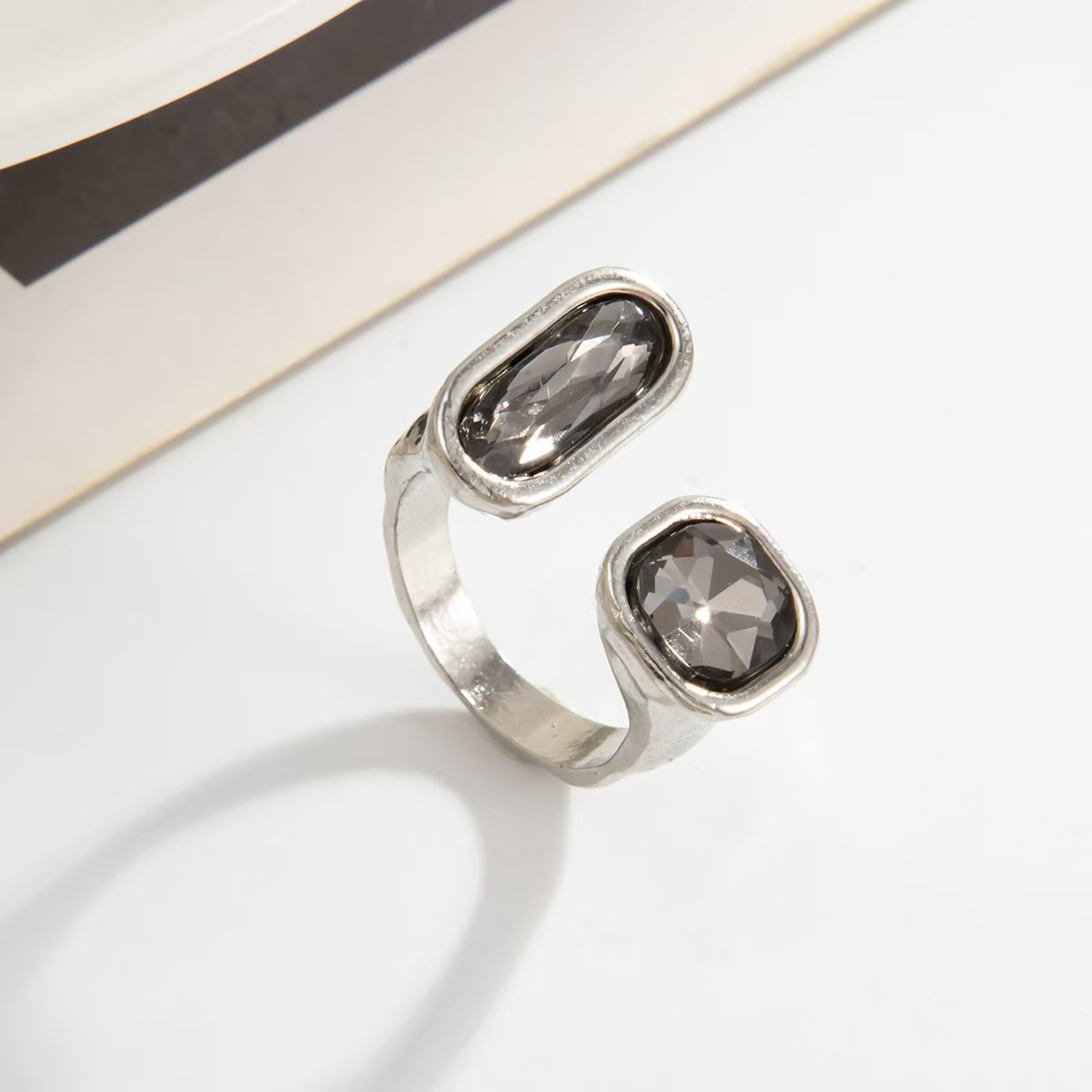 Minimalist Geometric Adjustable Open Ring Chic Acrylic Rhinestone Statement Jewelry for Women – view 3