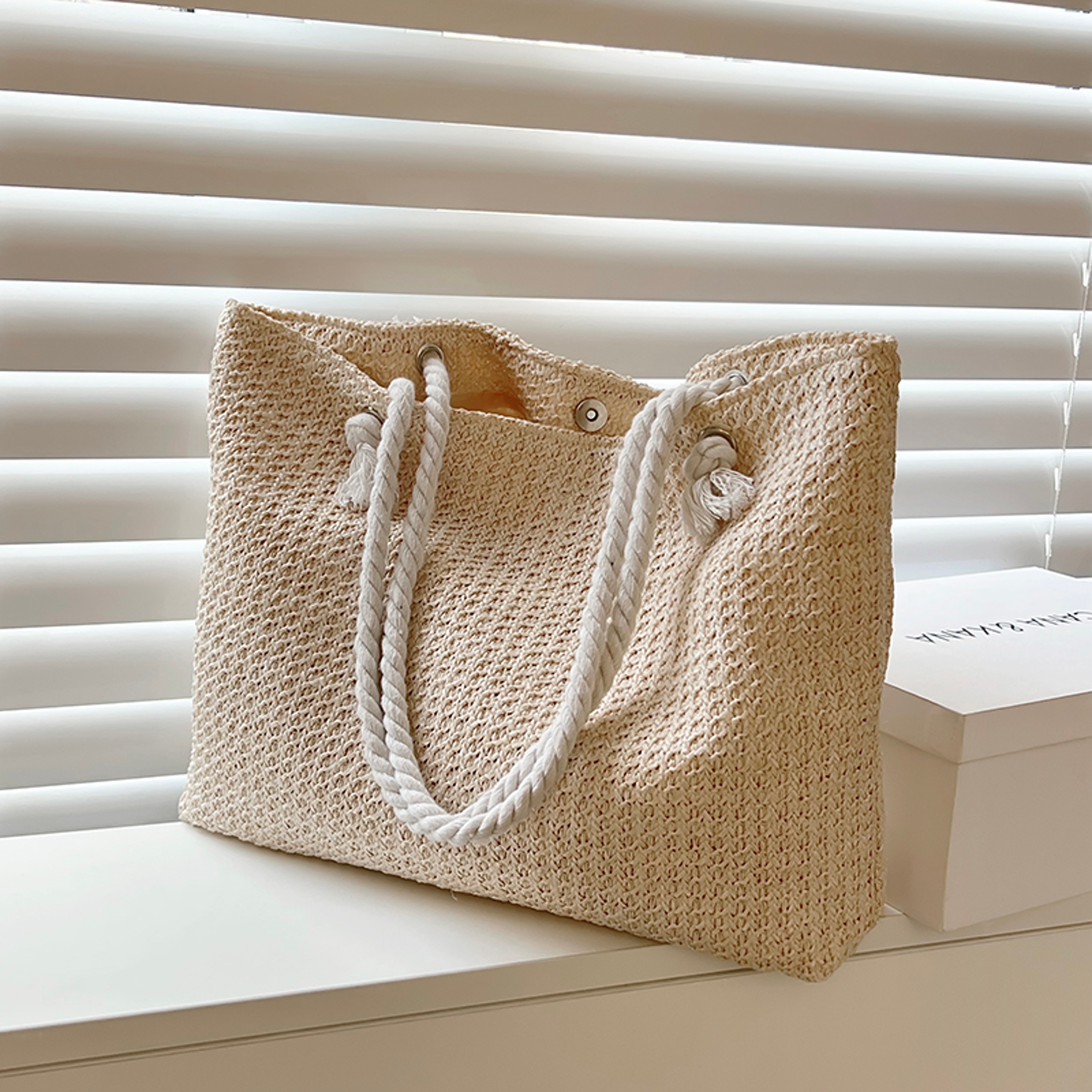 Handmade Woven Straw Bag Womens Summer Large Capacity Shoulder Bag 0