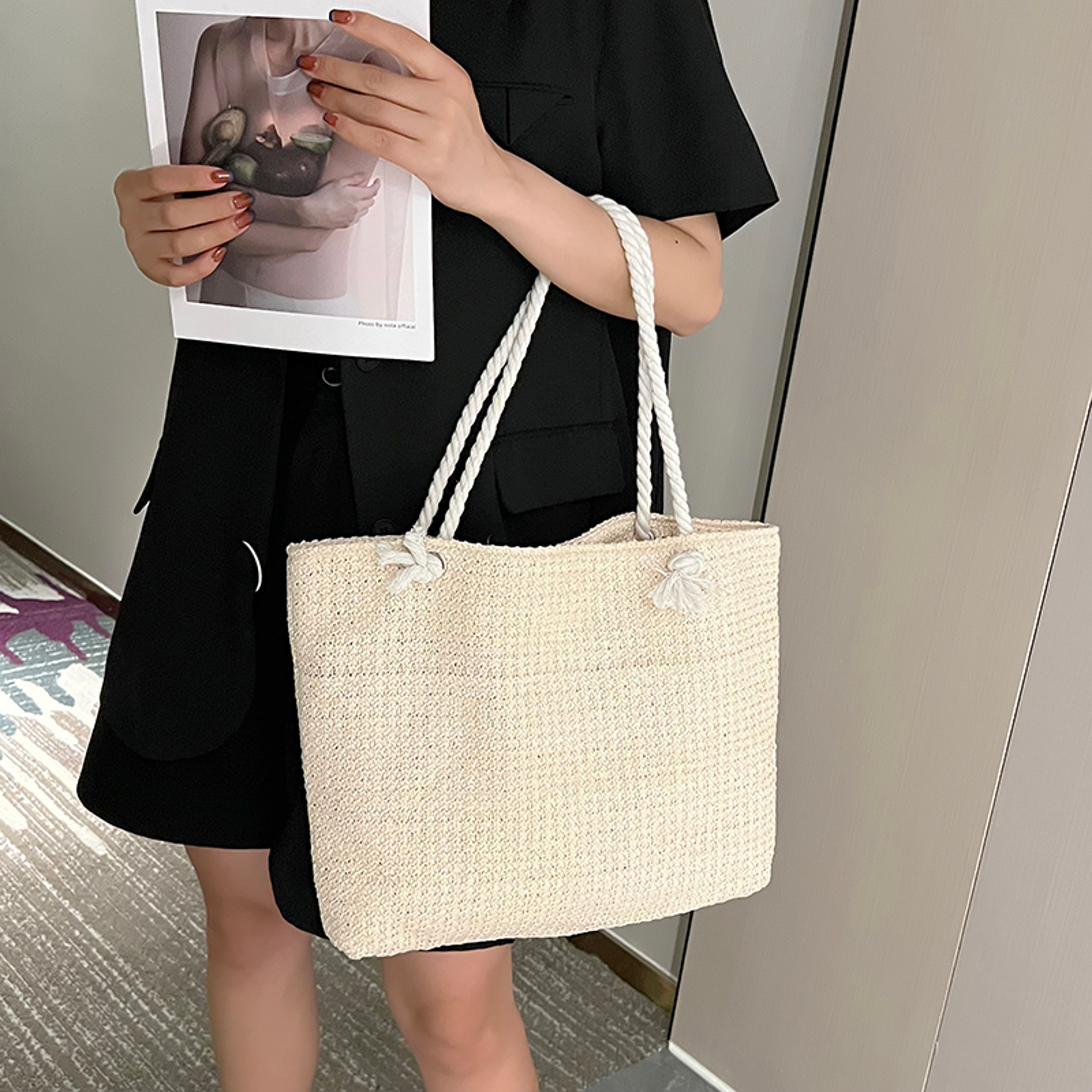 Handmade Woven Straw Bag Womens Summer Large Capacity Shoulder Bag 2