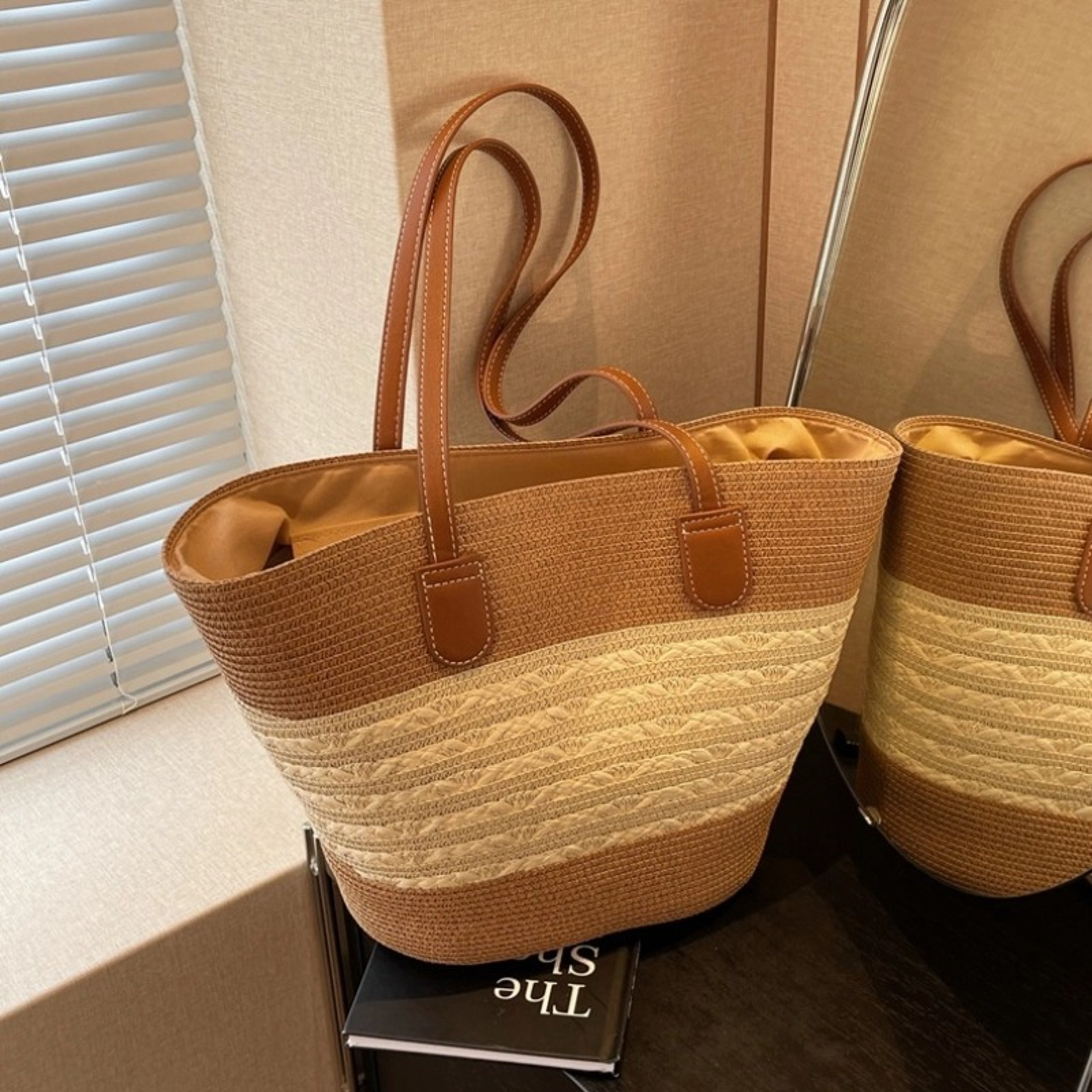 Large Capacity Straw Beach Bag for Women Summer Vacation Shoulder Tote – view 2