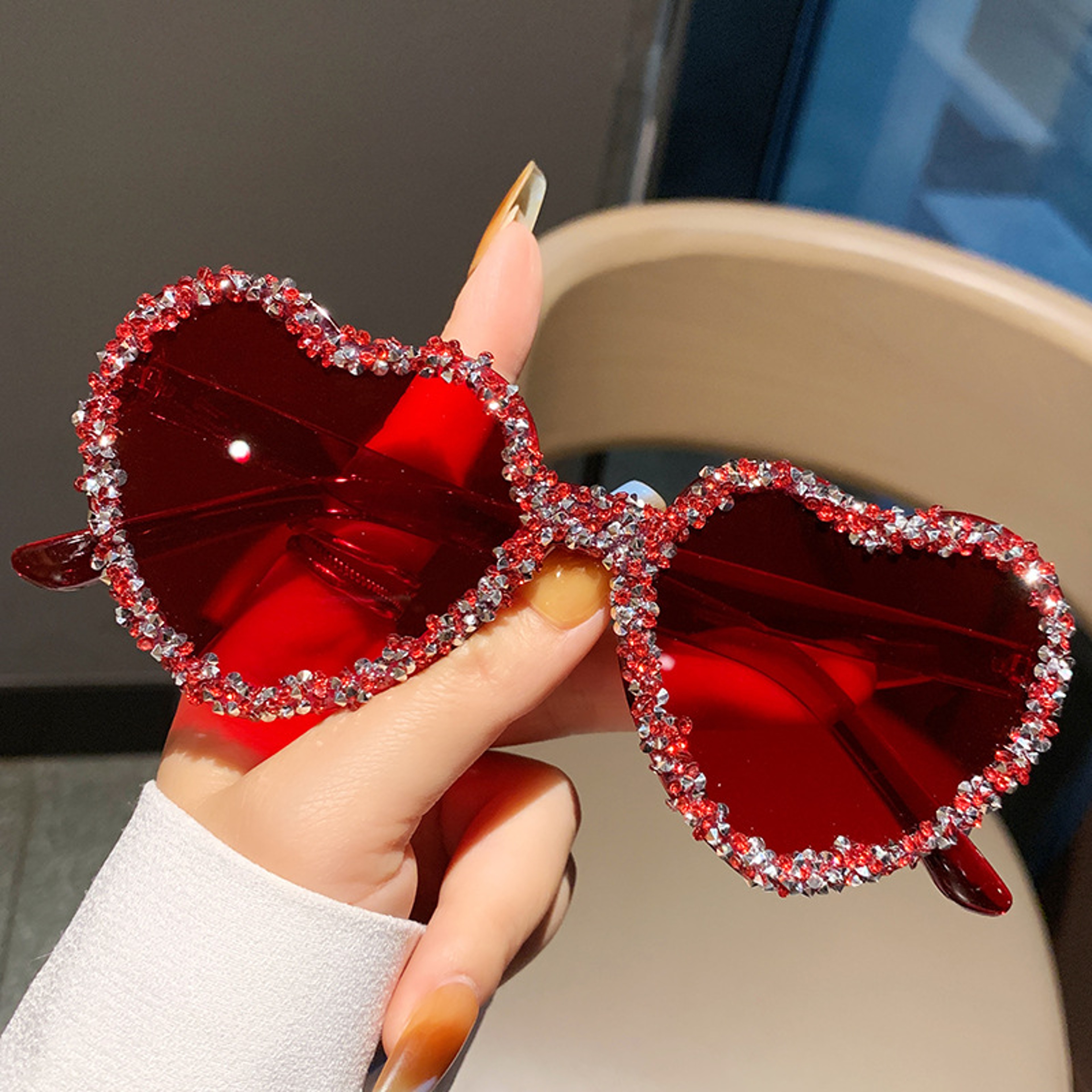 Scarlet Aura Heart Shaped Frameless Rhinestone Sunglasses 3