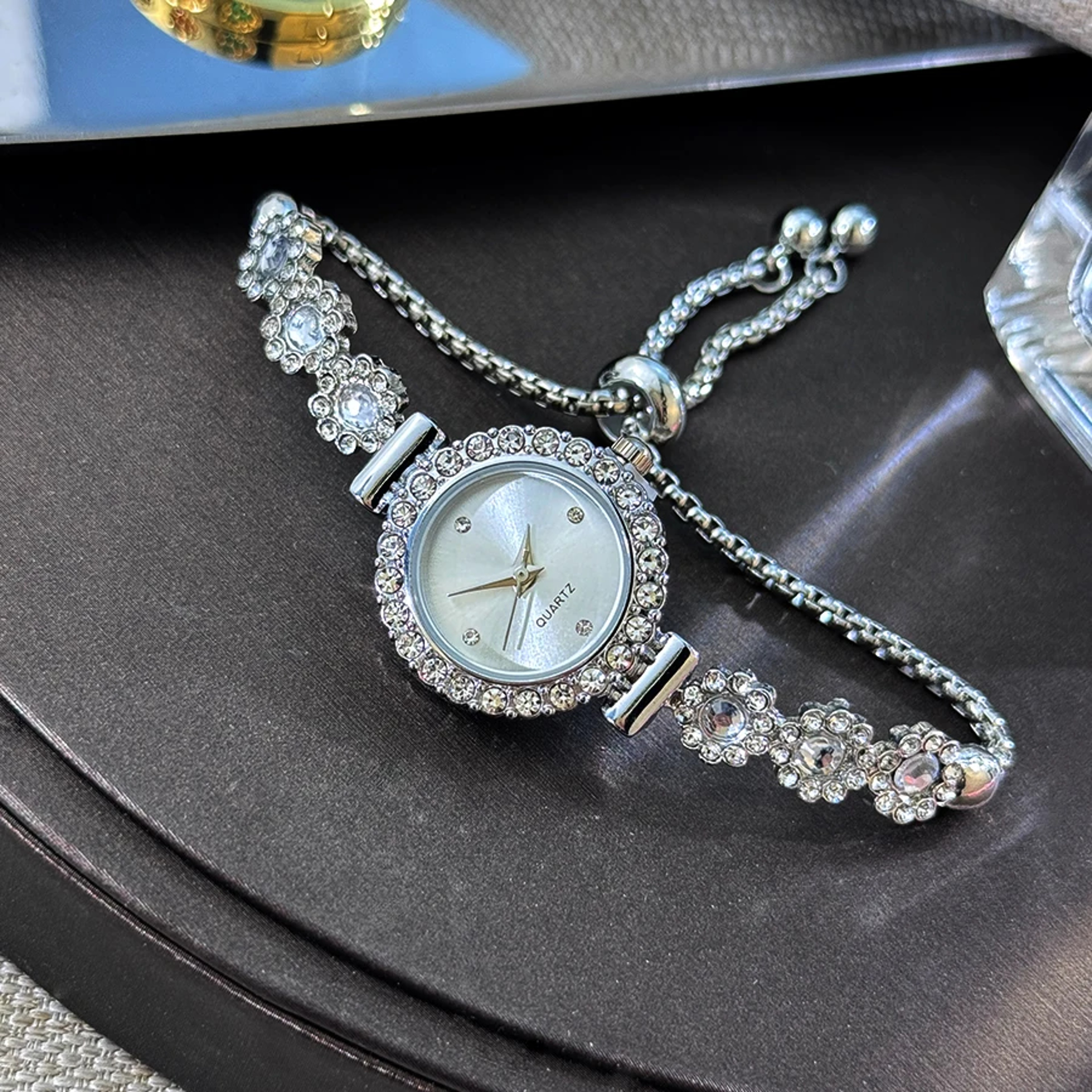 Elegant Floral Rhinestone Bracelet Watch for Women Crystal Dress Wristwatch – view 12