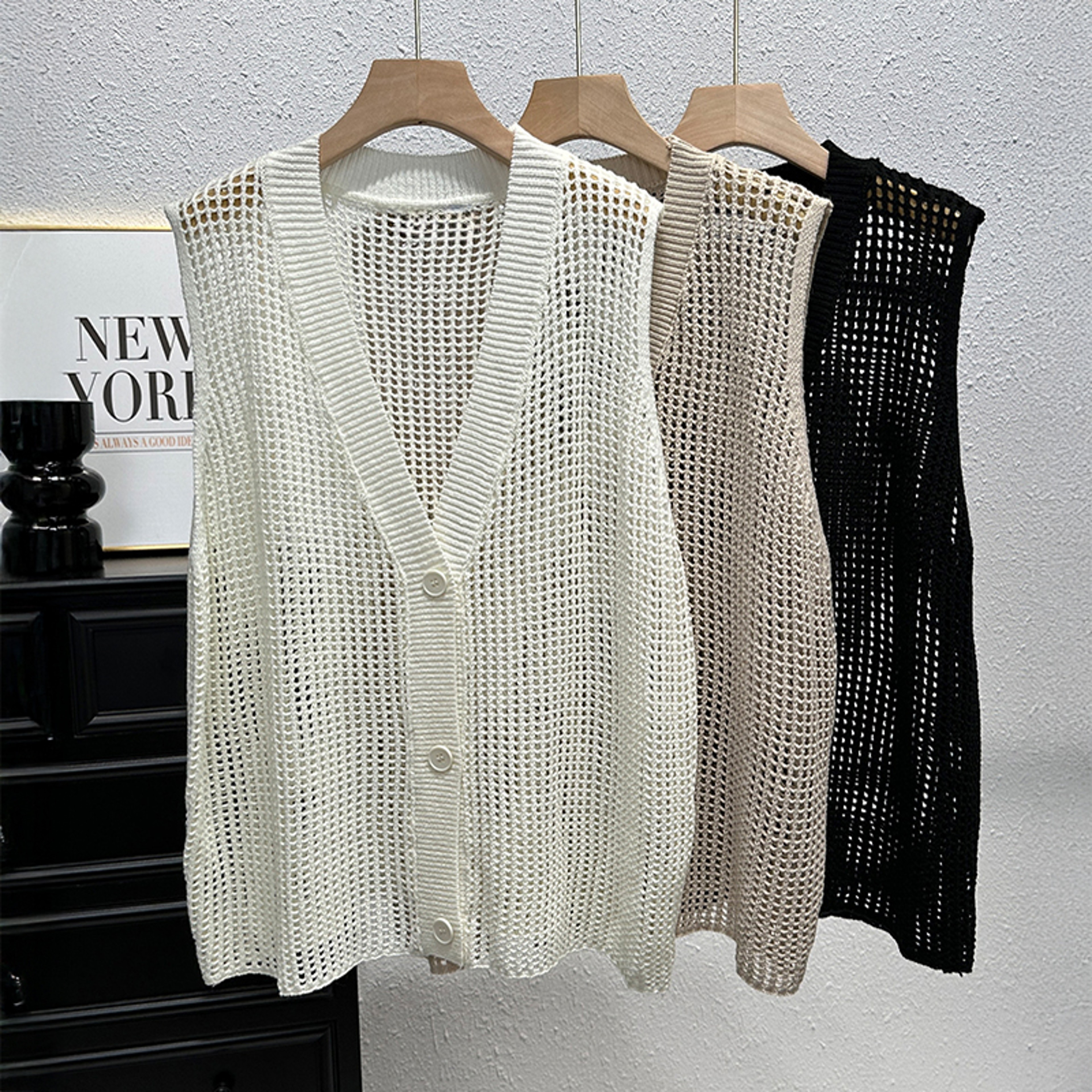 Boho Crochet Vest for Women - V-Neck Openwork Summer Waistcoat – view 1