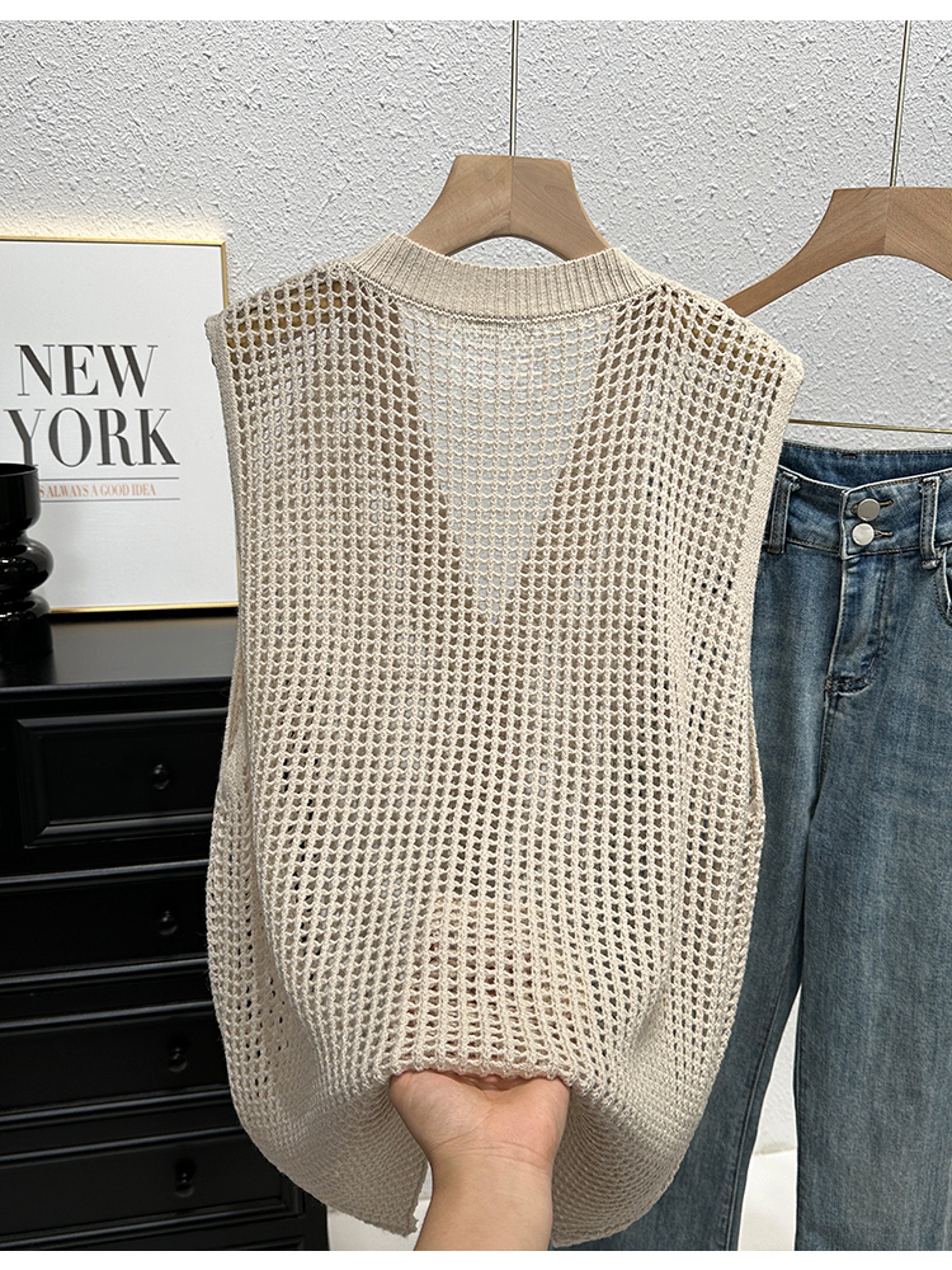 Boho Crochet Vest for Women - V-Neck Openwork Summer Waistcoat – view 3