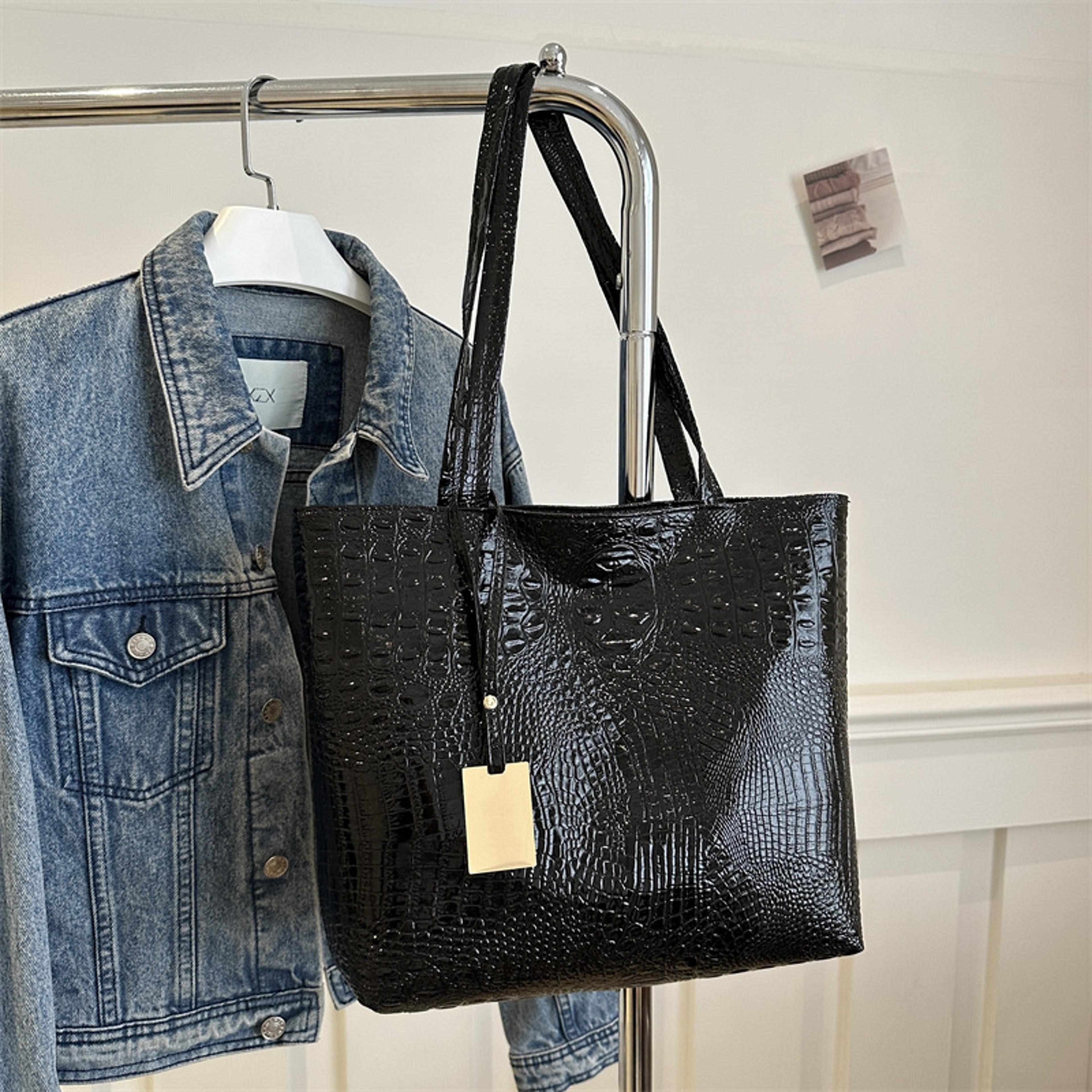 Metallic Crocodile Embossed PU Leather Tote Bag – view 5