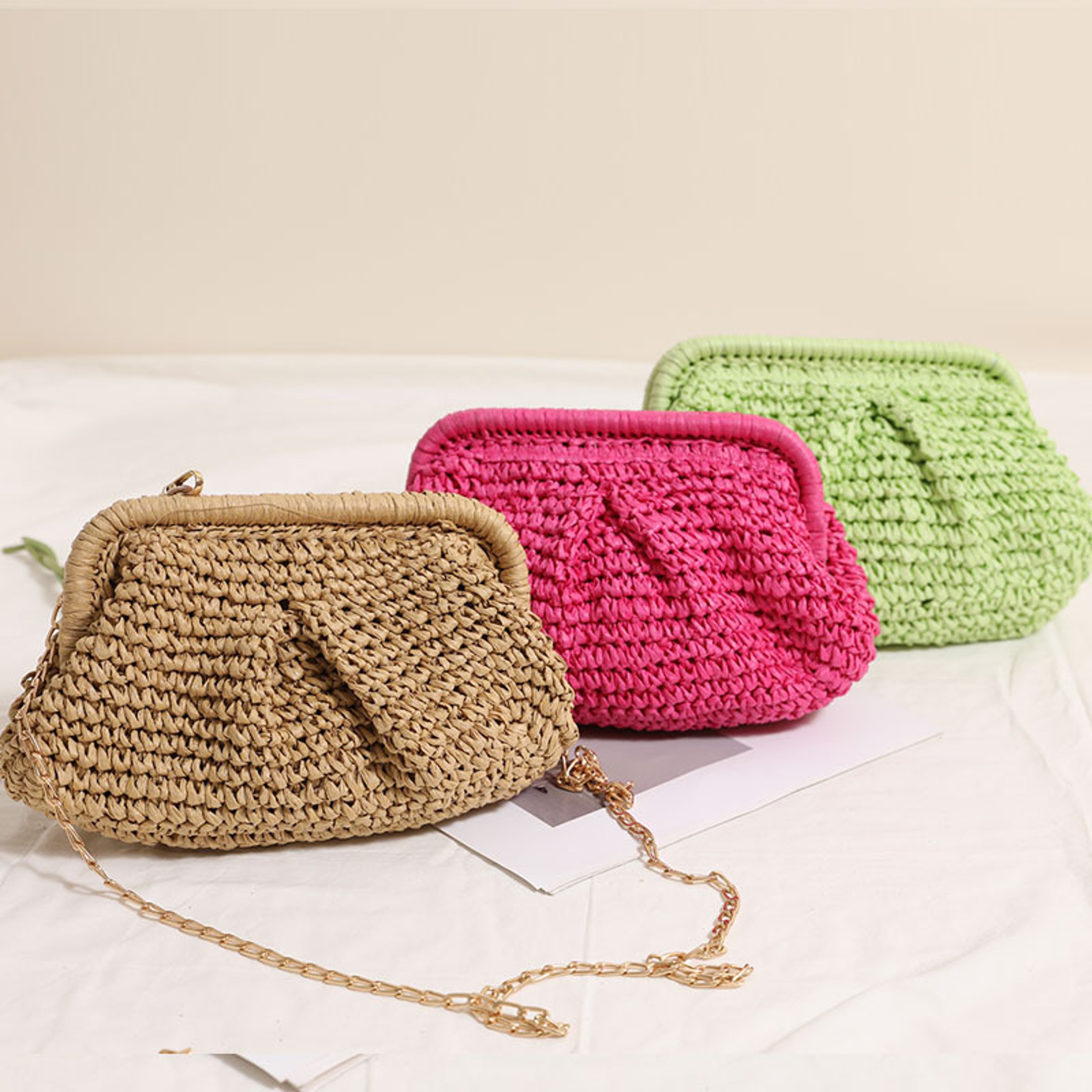 Womens Large Straw Crossbody Bag with Chain Strap - Chic Summer Clutch – view 2