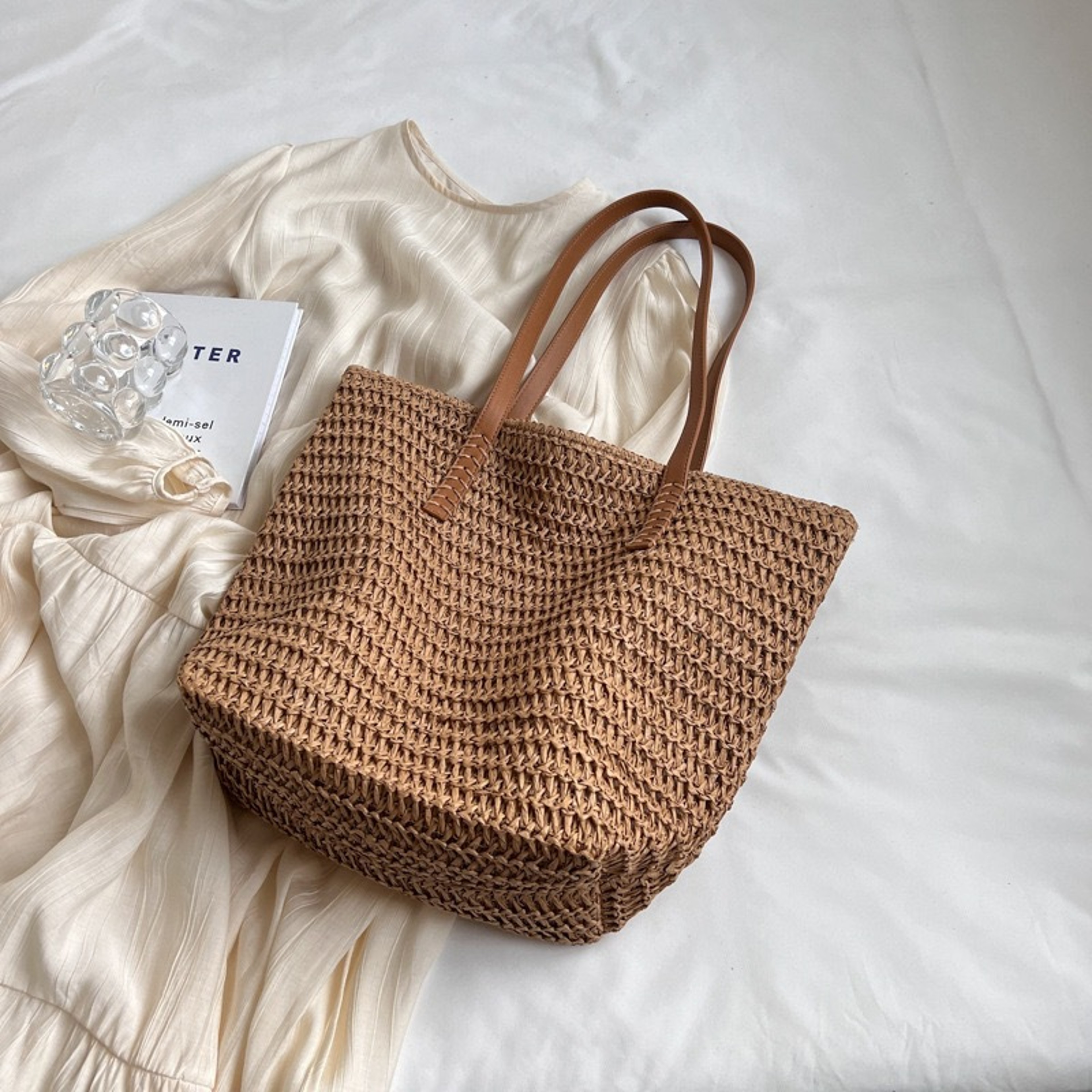 Versatile Summer Beach Straw Woven Tote Bag Commuting Shoulder Bag 3