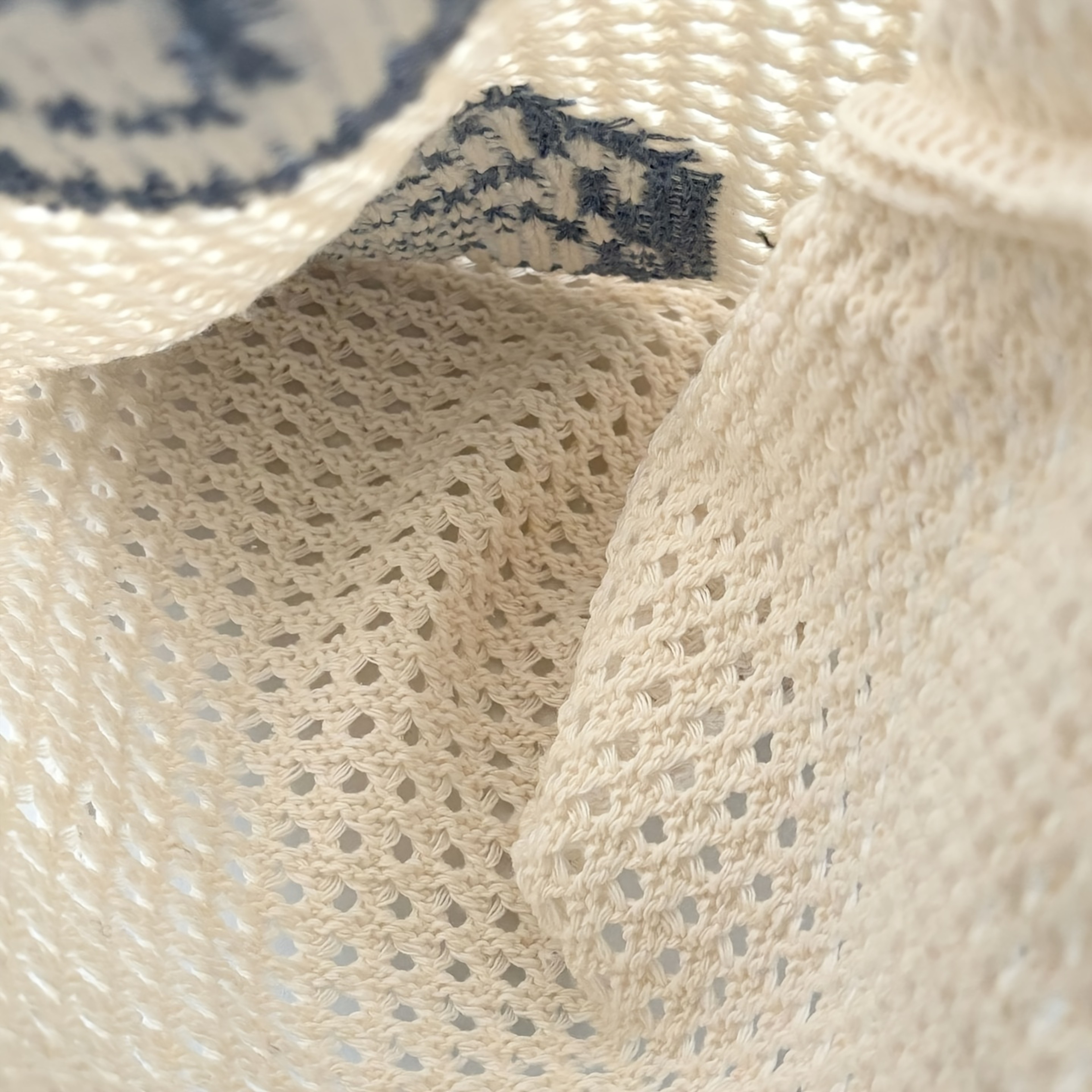 Coastal Charm Mesh Beach Tote And Backpack With Shell Accents 3