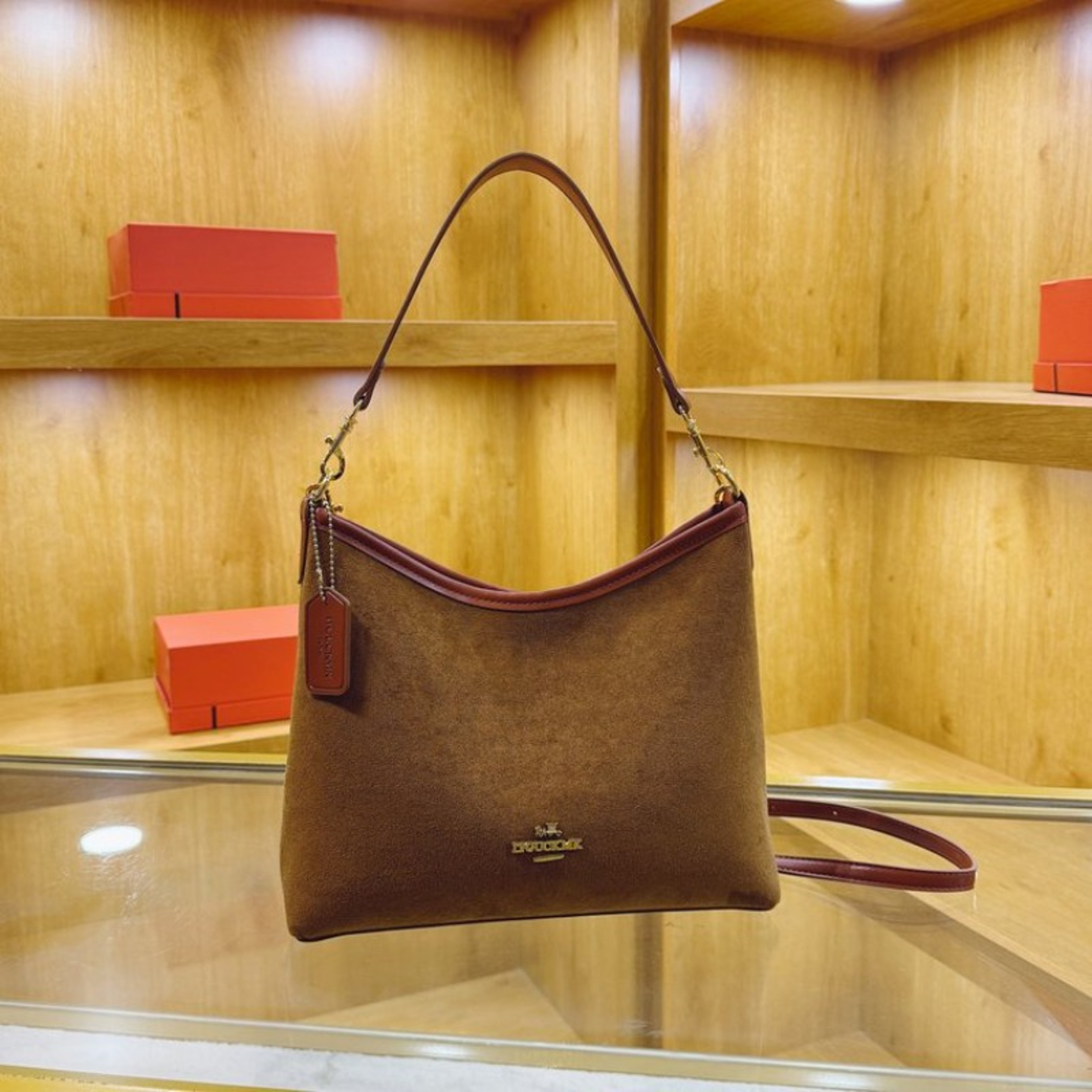 Premium Retro Large Capacity Crossbody Bag Elegant Vintage Commuter Shoulder Bag – view 7