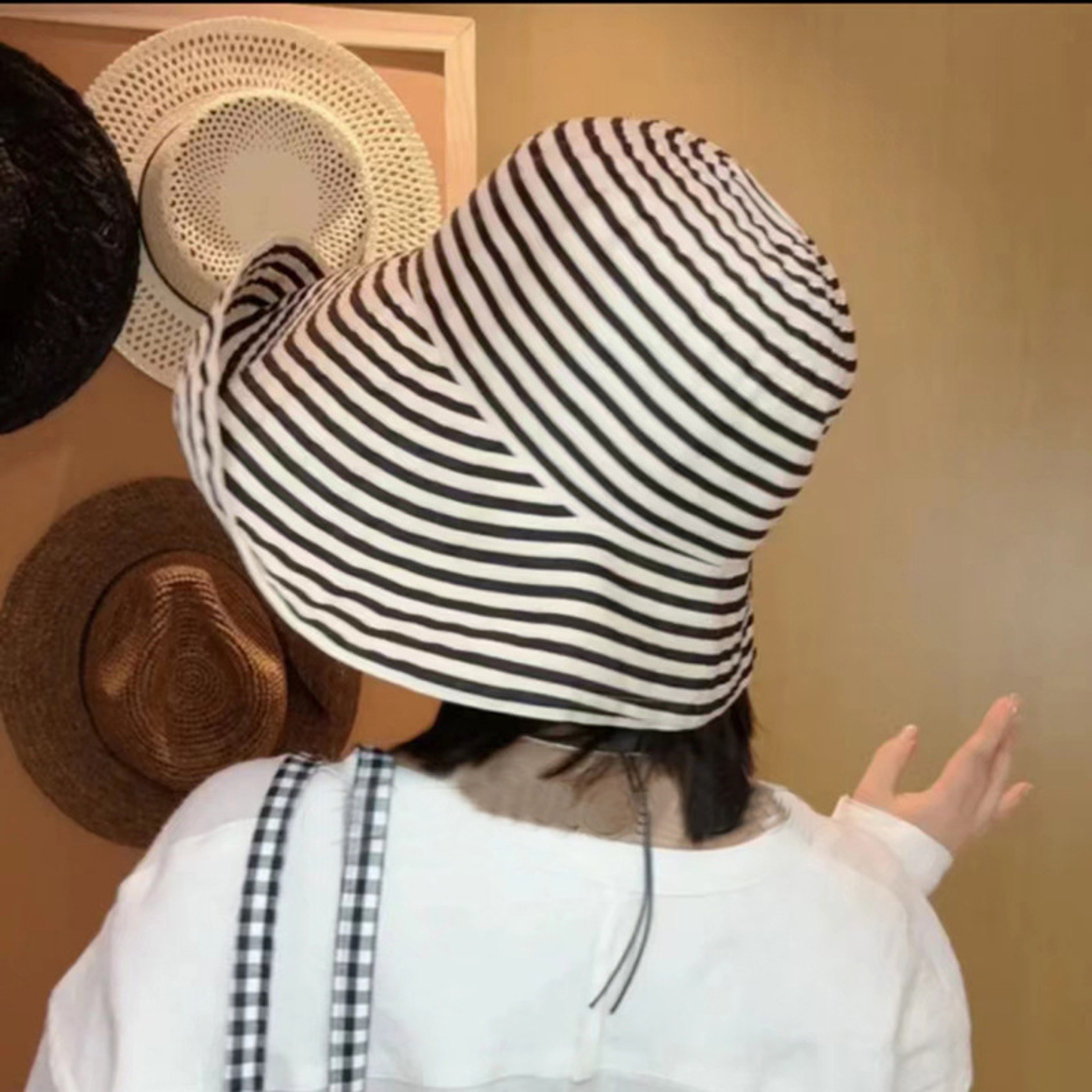 Striped Foldable Wide Brim Sun Hat with Windproof Strap – view 5