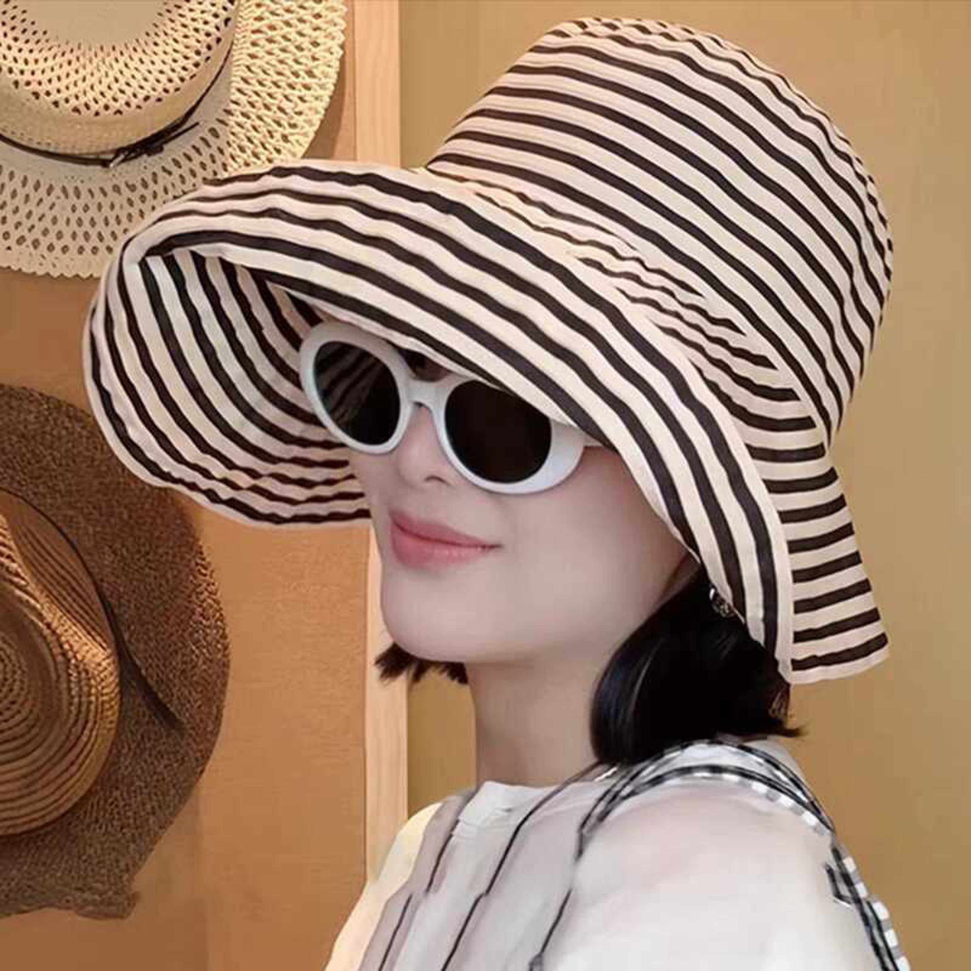 Striped Foldable Wide Brim Sun Hat with Windproof Strap – view 6