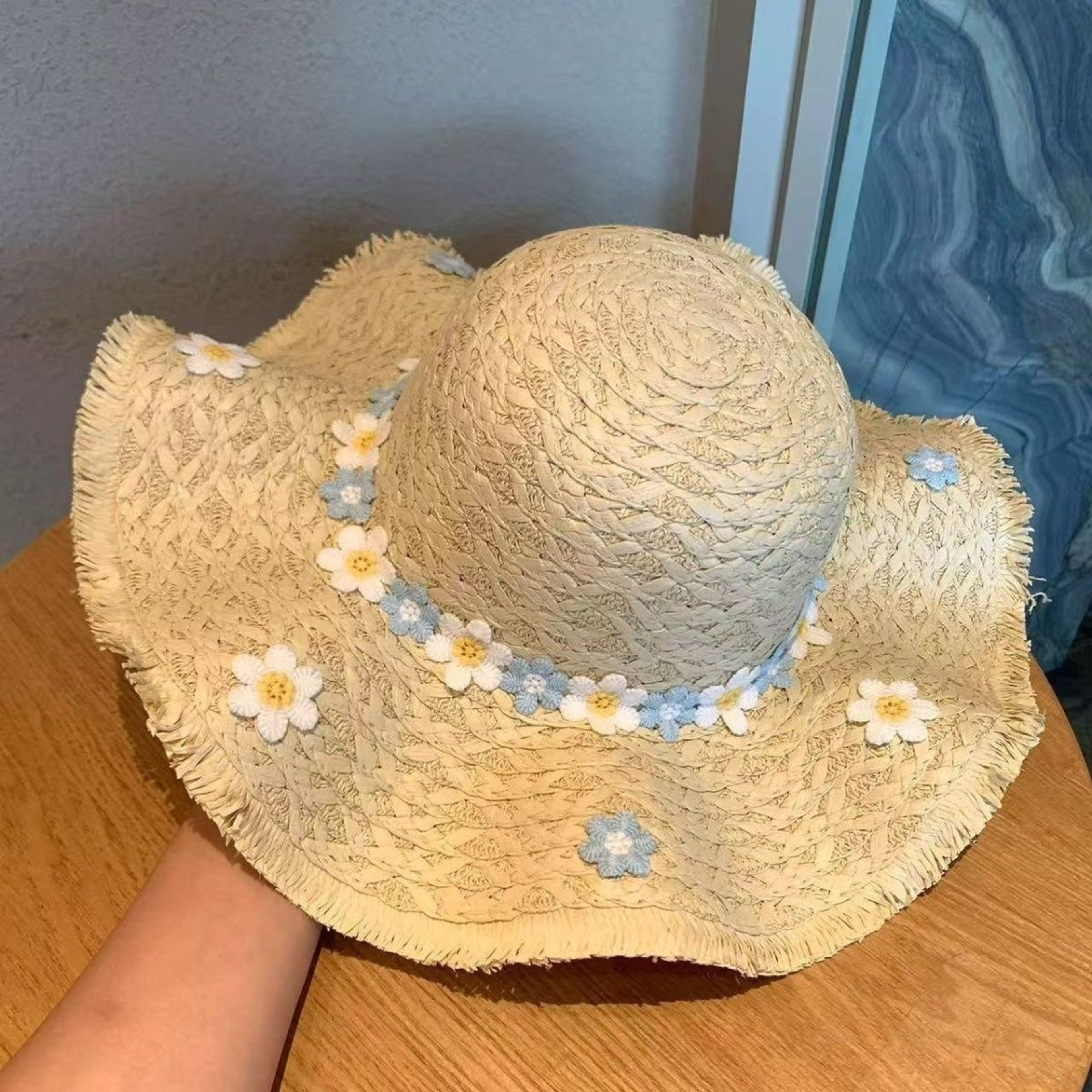 Elegant Wide Brim Women's Straw Hat – Korean Style Beach Vacation Sun Protection Hat – view 3