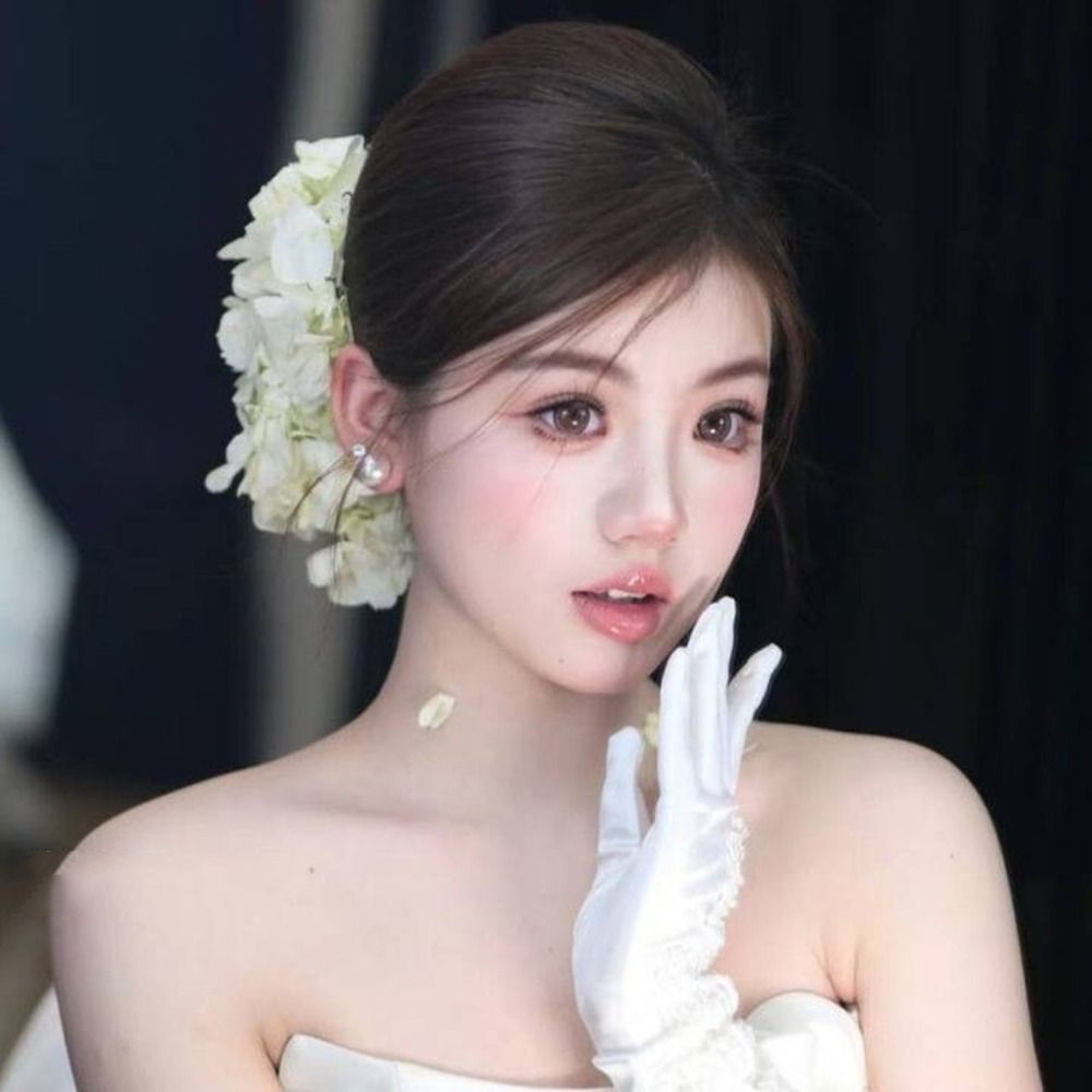 French Style Hydrangea Bridal Headpiece With White Flowers 1