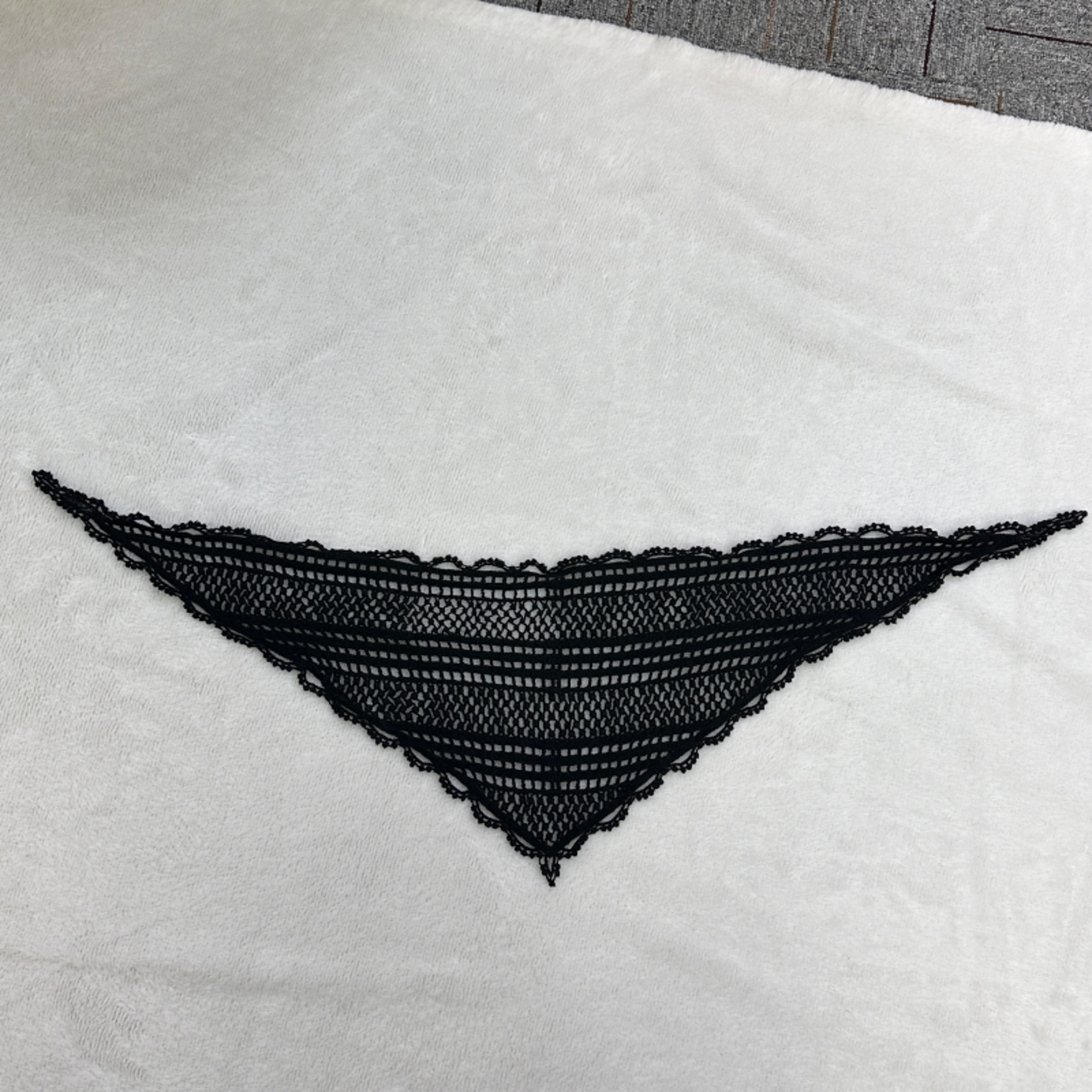 Vintage Lace Headscarf Elegant Embroidered Hair Bandana for Women – view 7