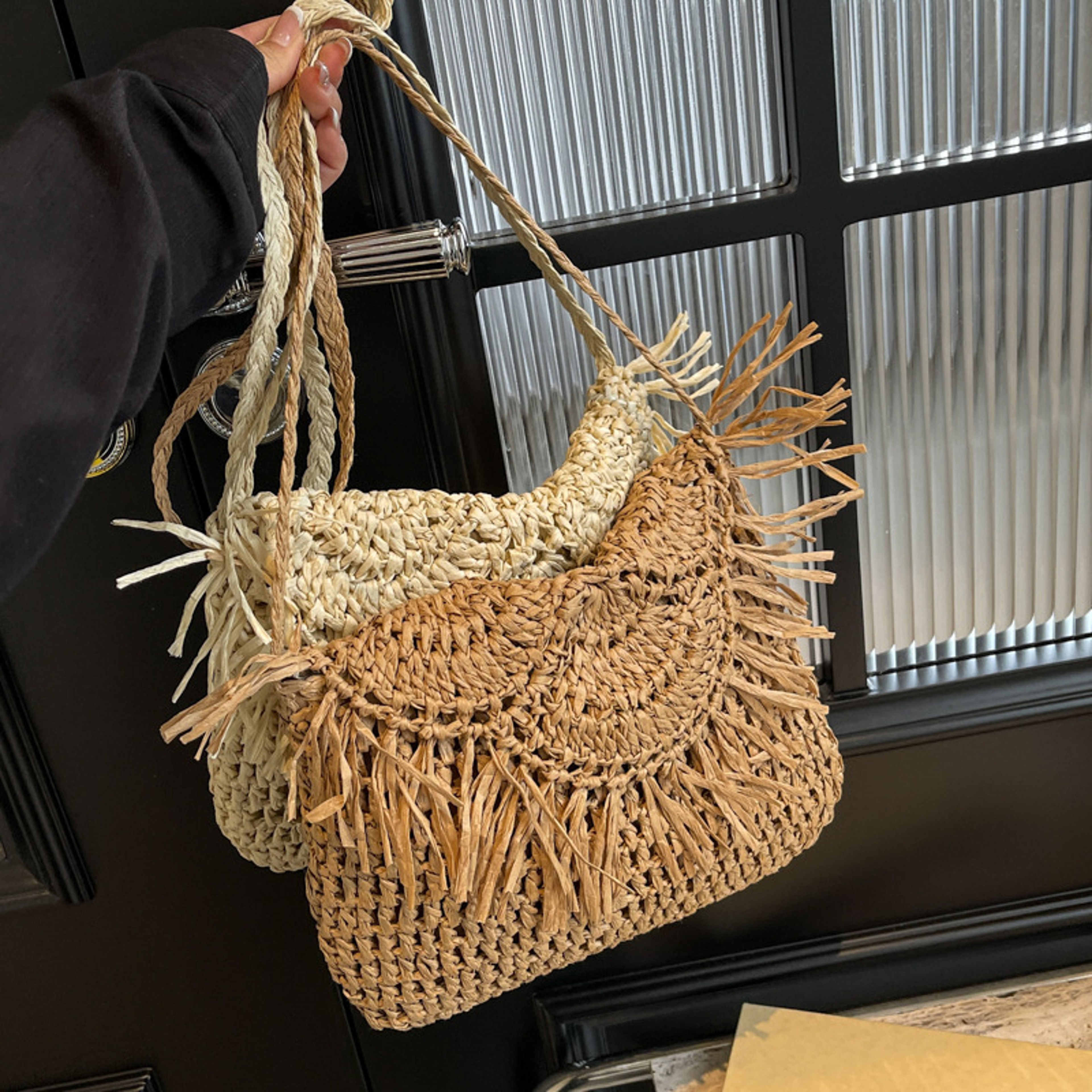 Boho Chic Straw Crossbody Bag Woven Rattan Envelope Handbag with Tassels – view 1